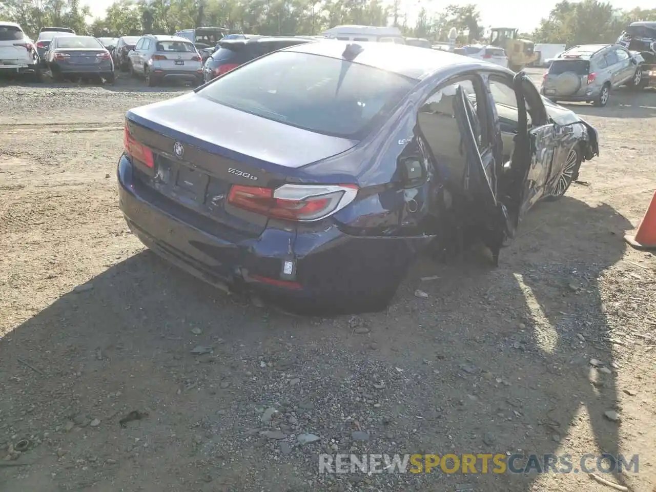 4 Photograph of a damaged car WBAJB1C55KB375477 BMW 5 SERIES 2019