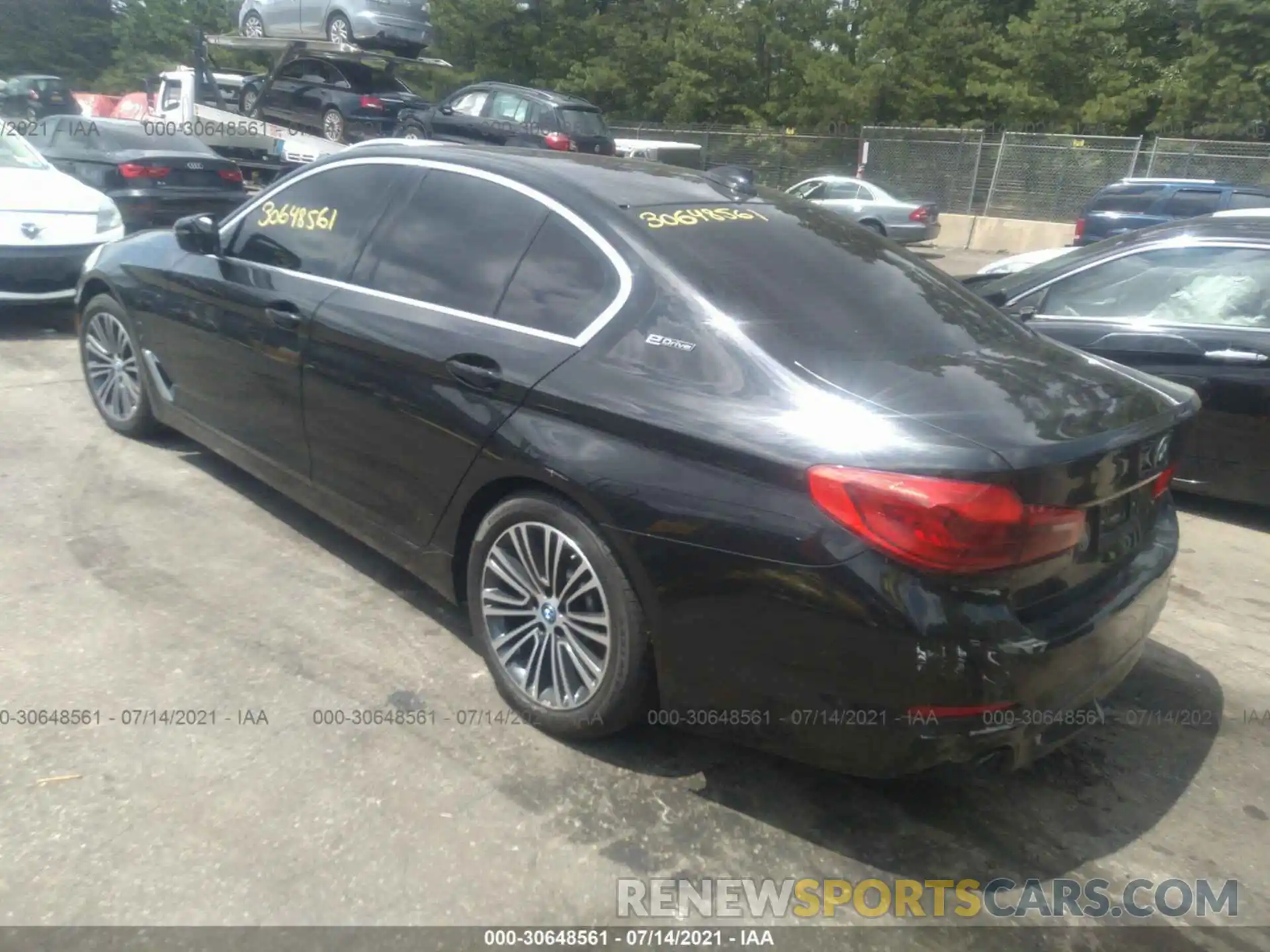 3 Photograph of a damaged car WBAJB1C55KB375706 BMW 5 SERIES 2019