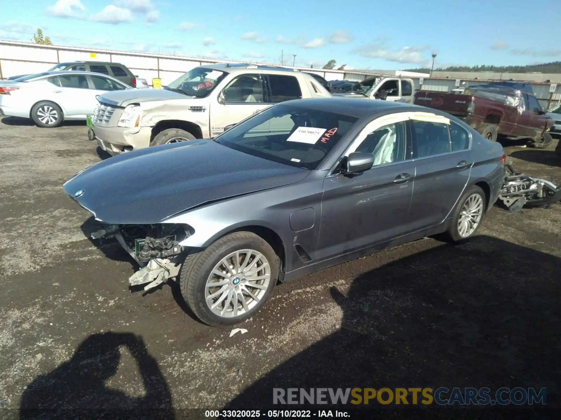 2 Photograph of a damaged car WBAJB1C55KB375723 BMW 5 SERIES 2019