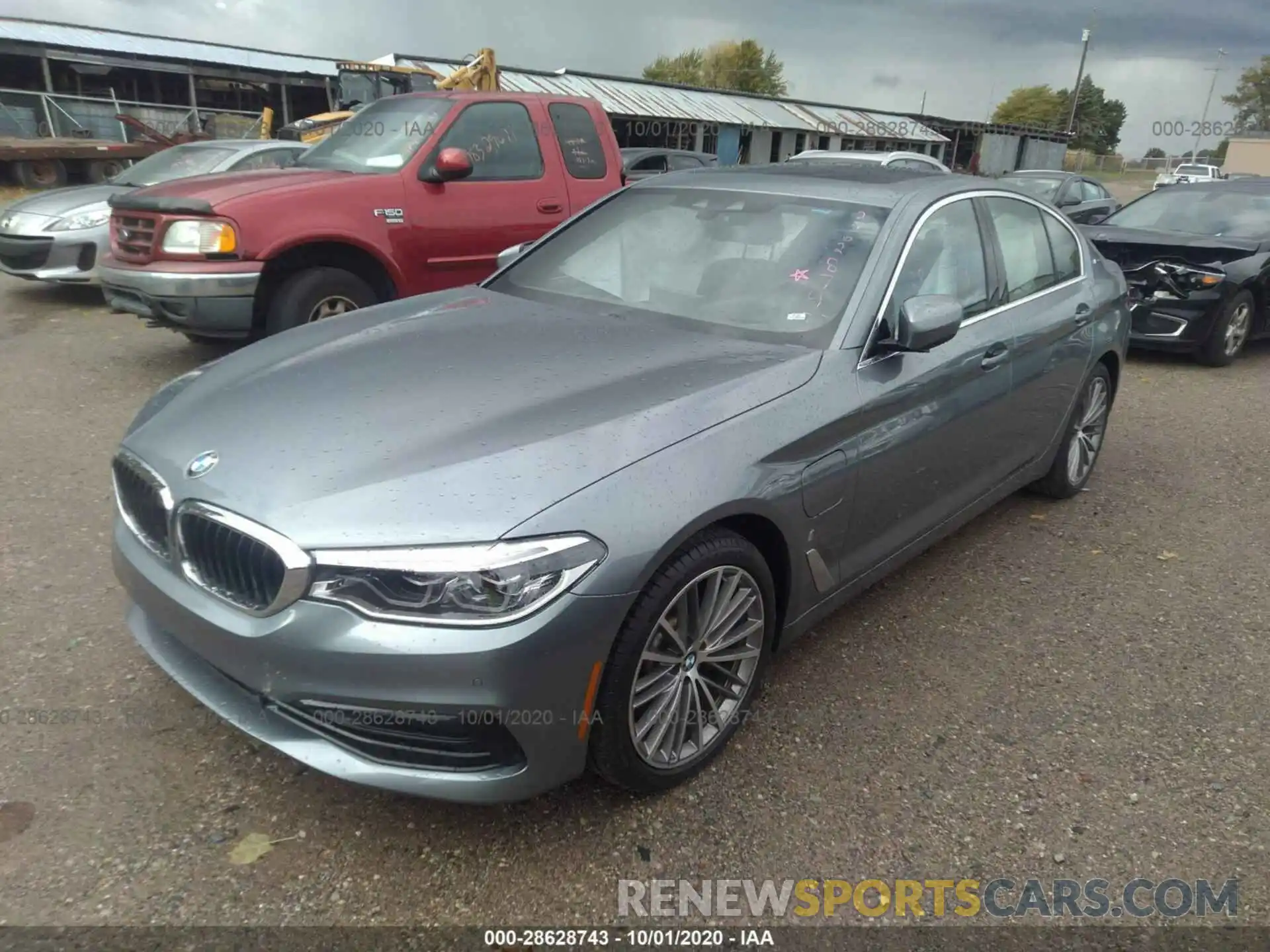 2 Photograph of a damaged car WBAJB1C55KB376791 BMW 5 SERIES 2019