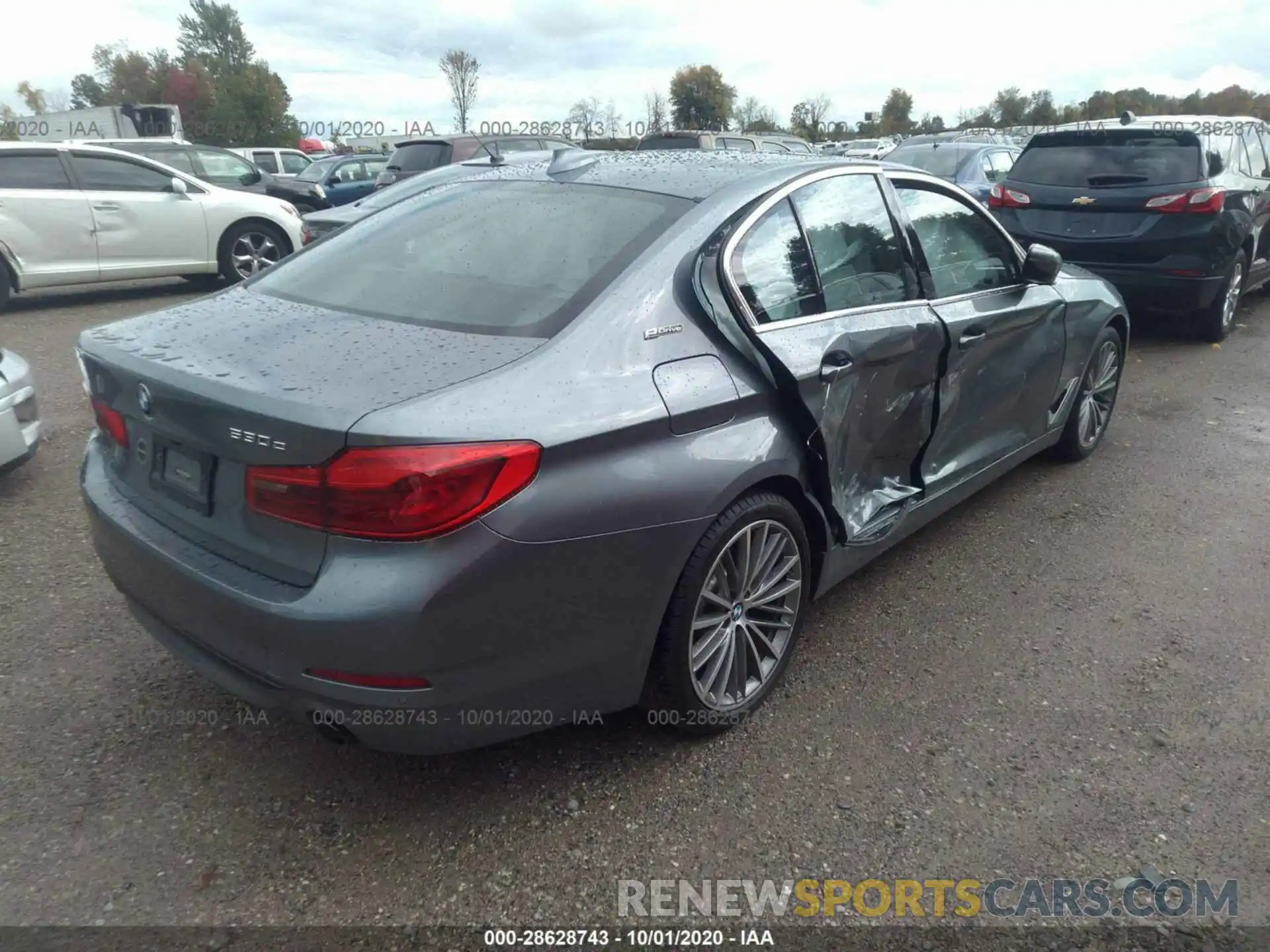 4 Photograph of a damaged car WBAJB1C55KB376791 BMW 5 SERIES 2019