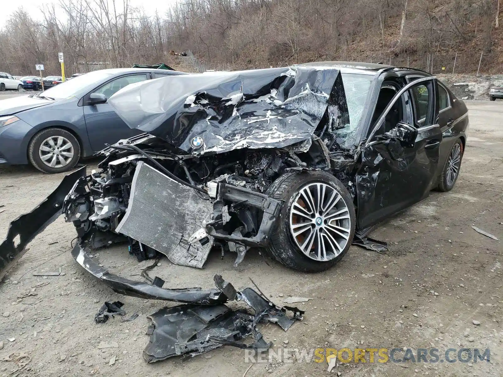 2 Photograph of a damaged car WBAJB1C56KB375472 BMW 5 SERIES 2019