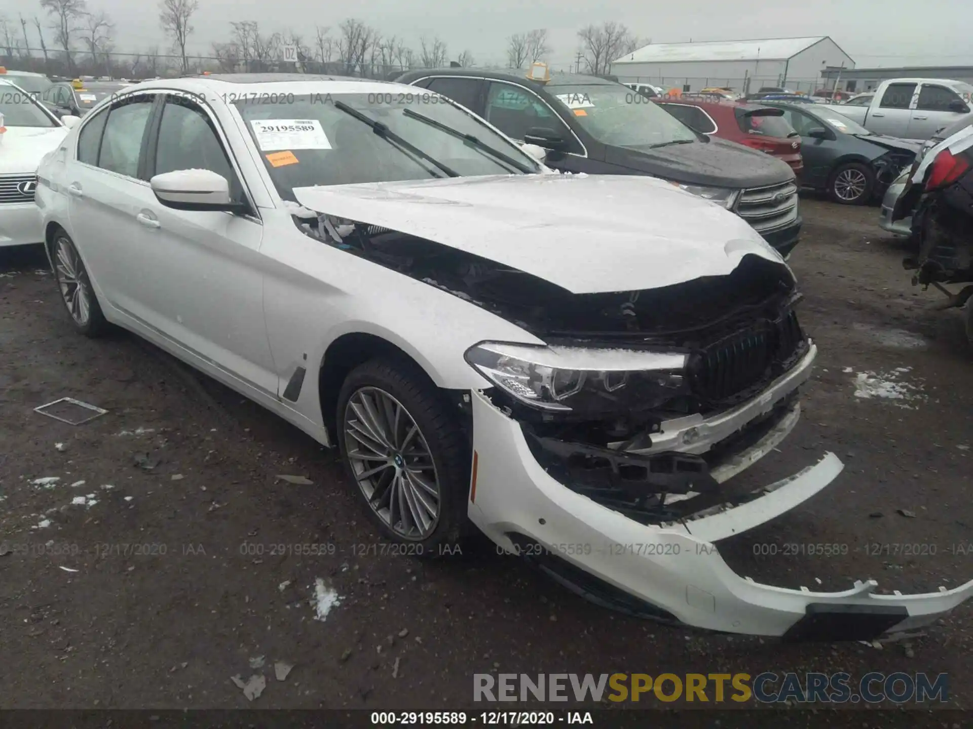 1 Фотография поврежденного автомобиля WBAJB1C56KB376640 BMW 5 SERIES 2019