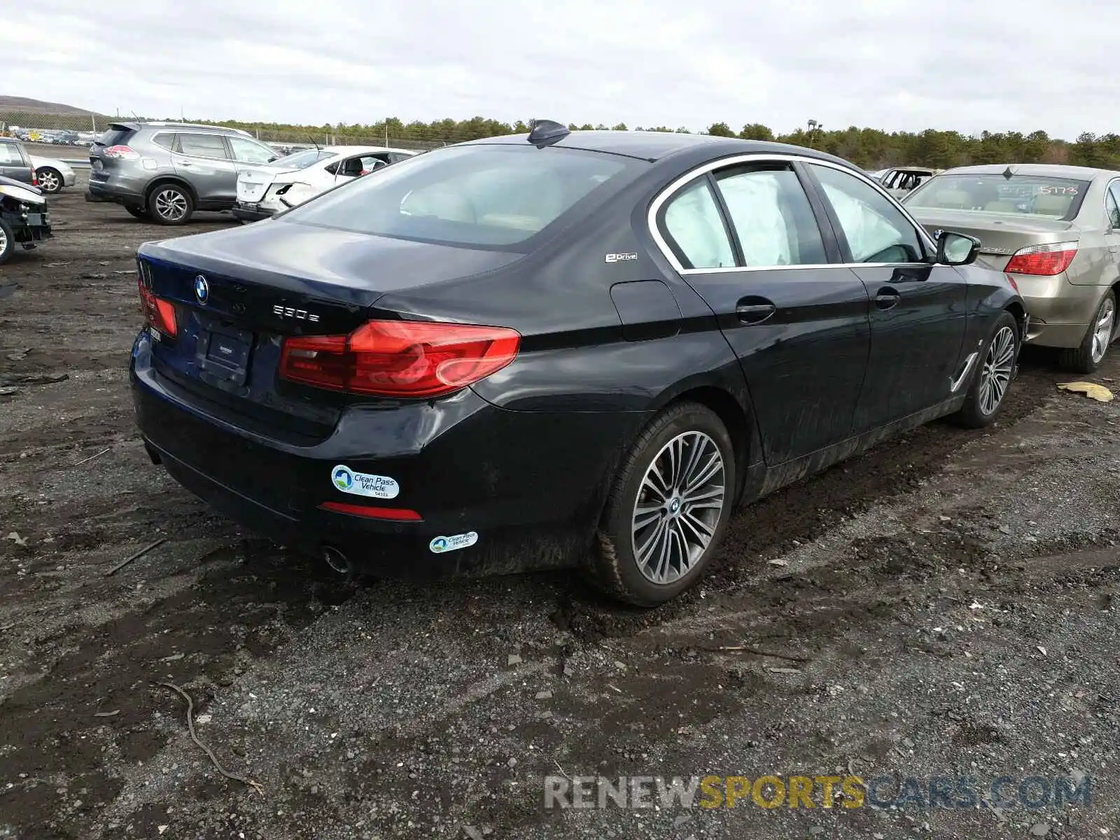 4 Photograph of a damaged car WBAJB1C57KB375691 BMW 5 SERIES 2019