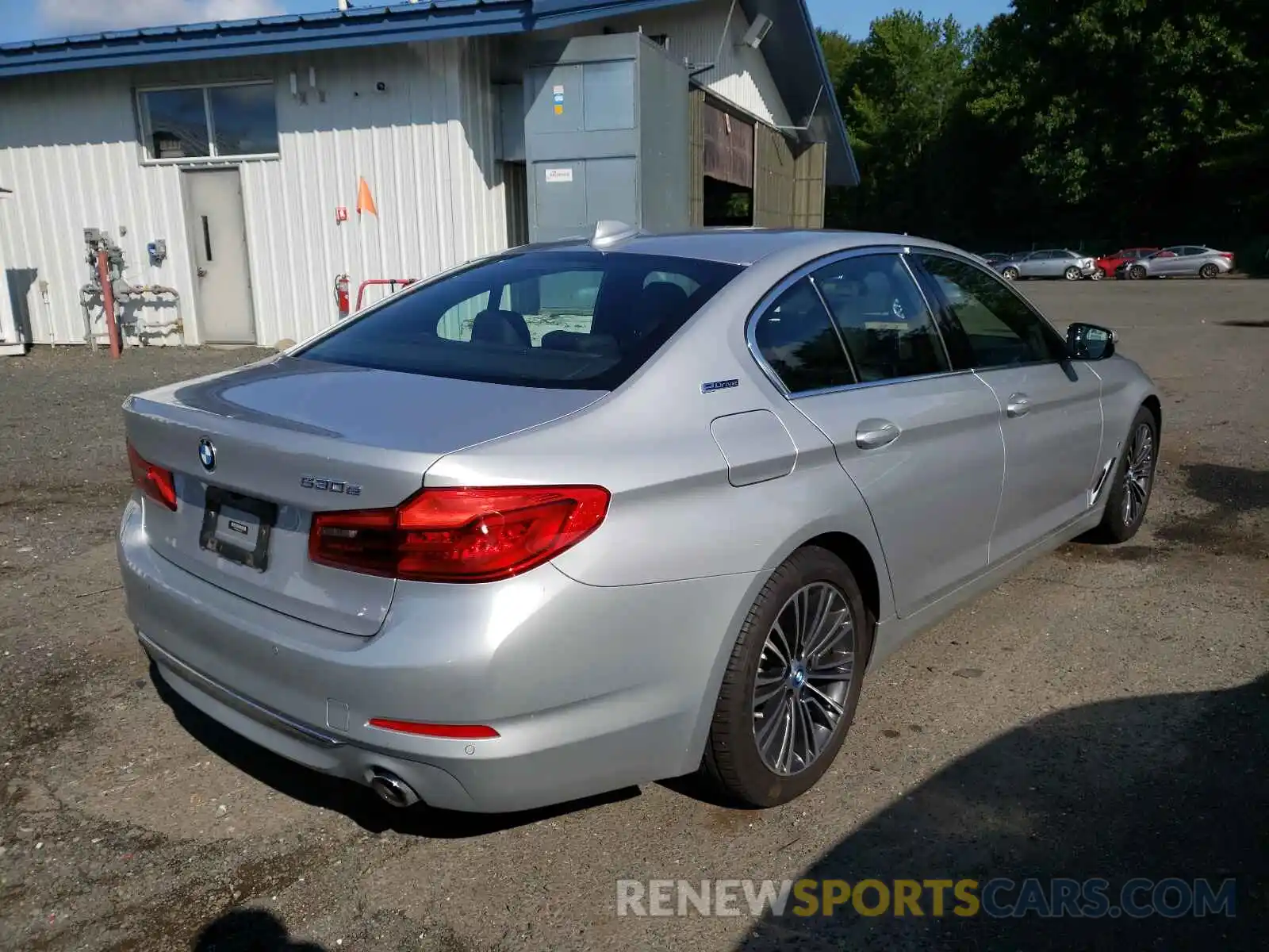 4 Photograph of a damaged car WBAJB1C57KB376193 BMW 5 SERIES 2019