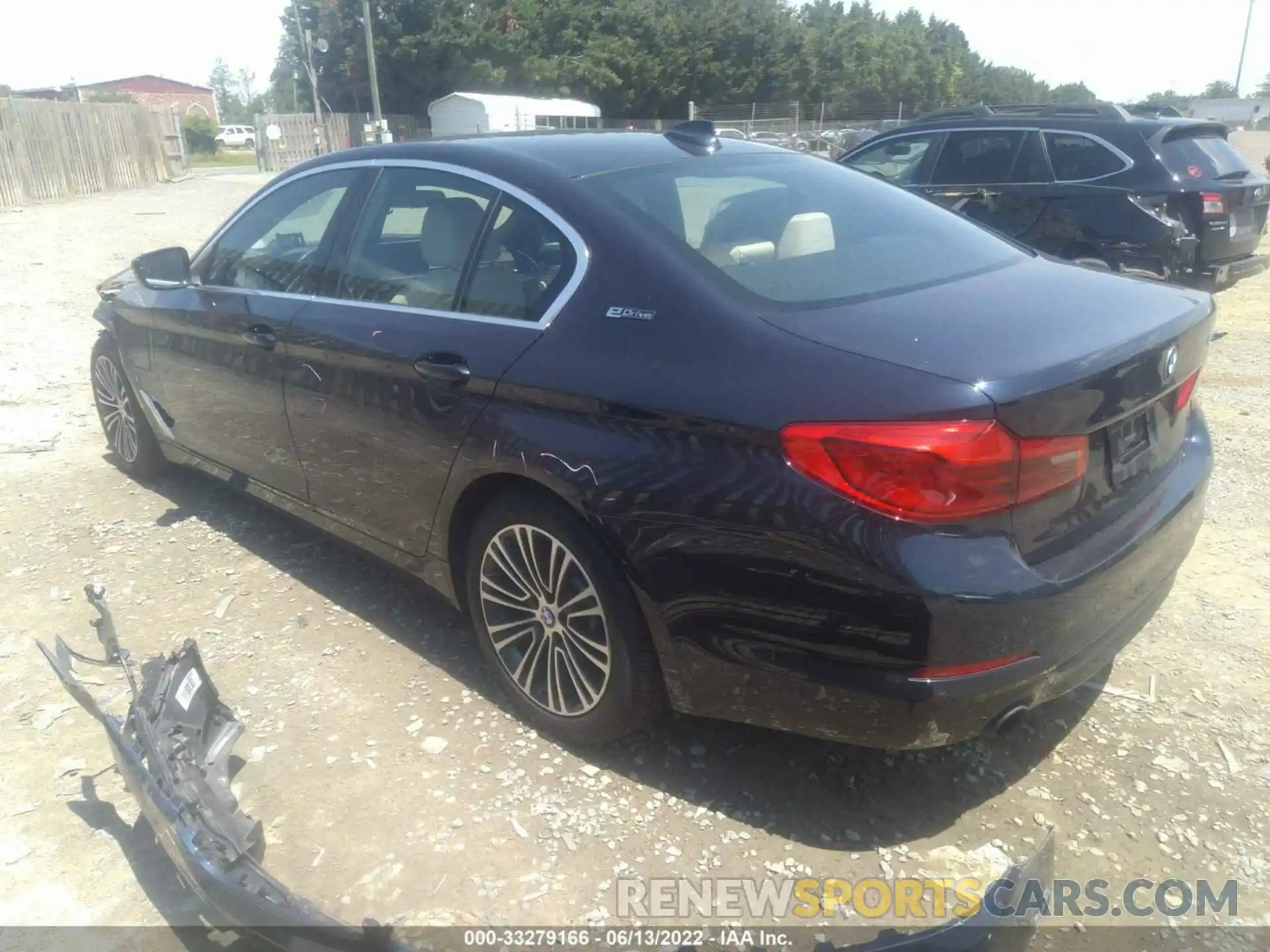 3 Photograph of a damaged car WBAJB1C57KB376498 BMW 5 SERIES 2019