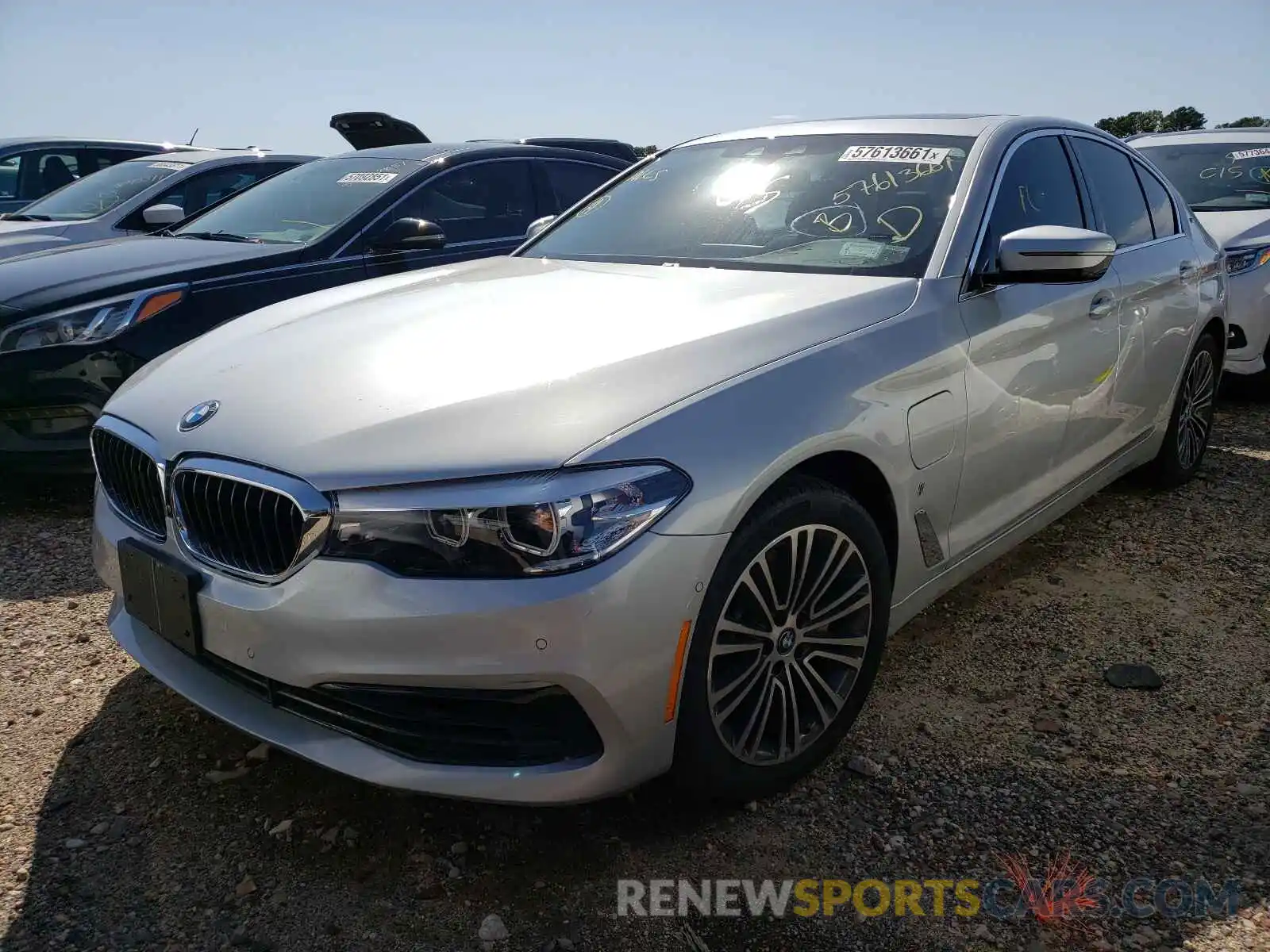 2 Photograph of a damaged car WBAJB1C58KB376543 BMW 5 SERIES 2019