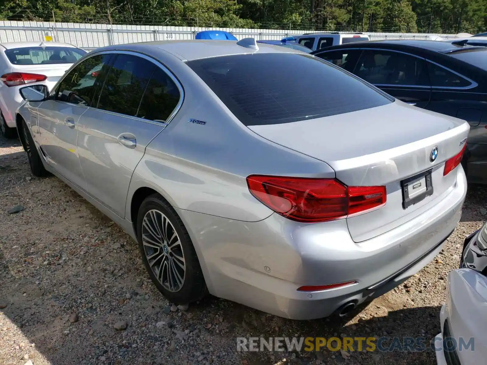 3 Photograph of a damaged car WBAJB1C58KB376543 BMW 5 SERIES 2019