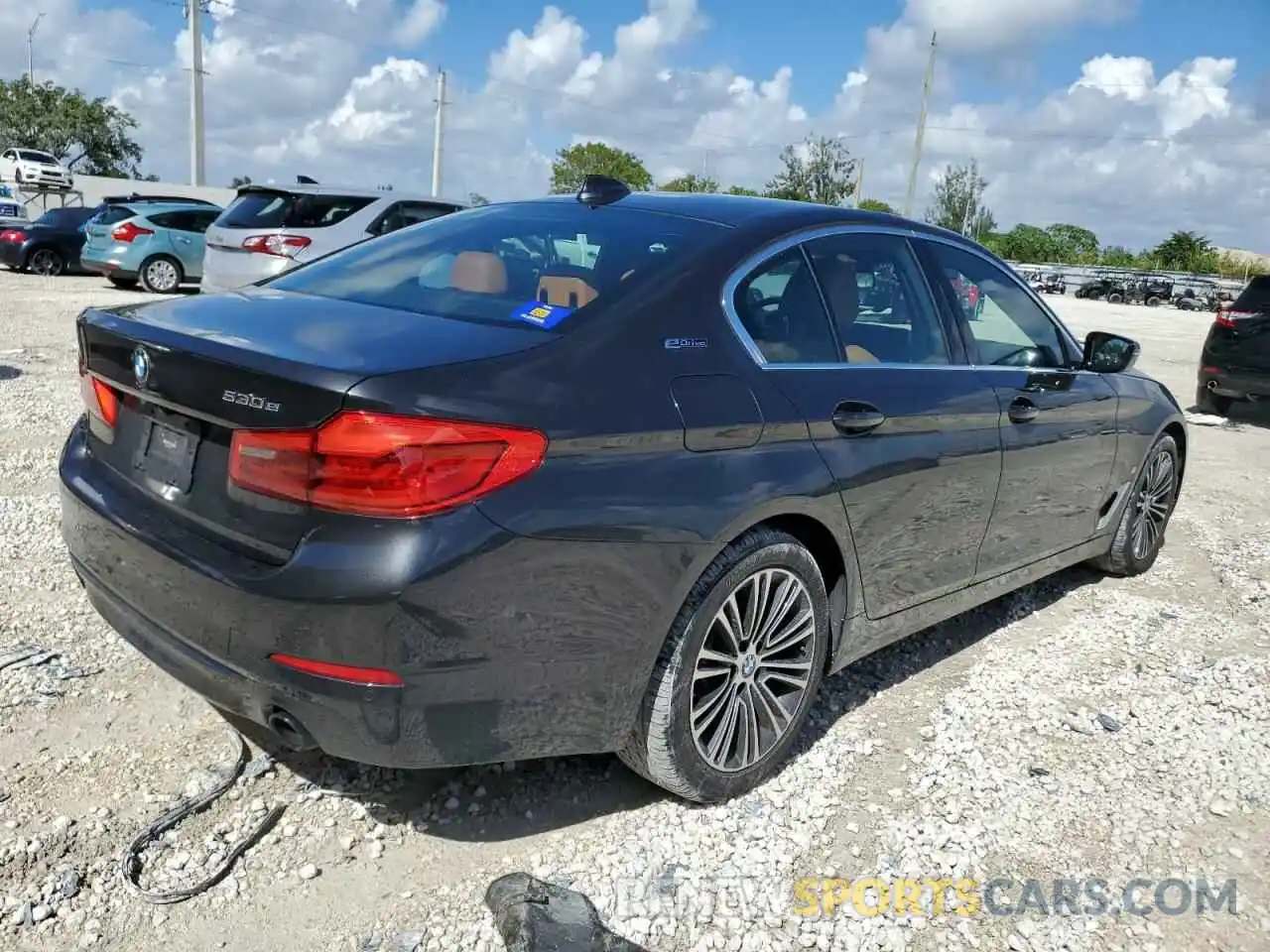 4 Photograph of a damaged car WBAJB1C58KB376753 BMW 5 SERIES 2019