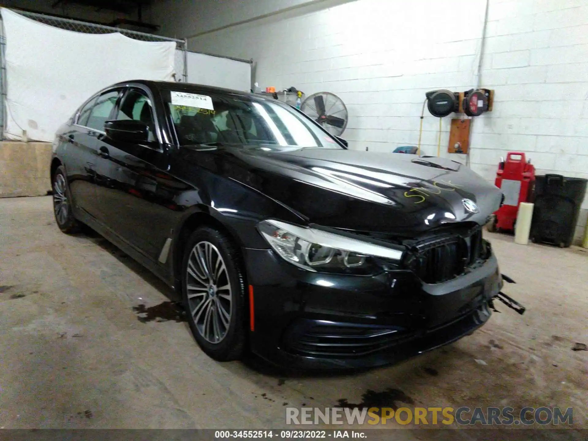 1 Photograph of a damaged car WBAJB1C58KB376963 BMW 5 SERIES 2019