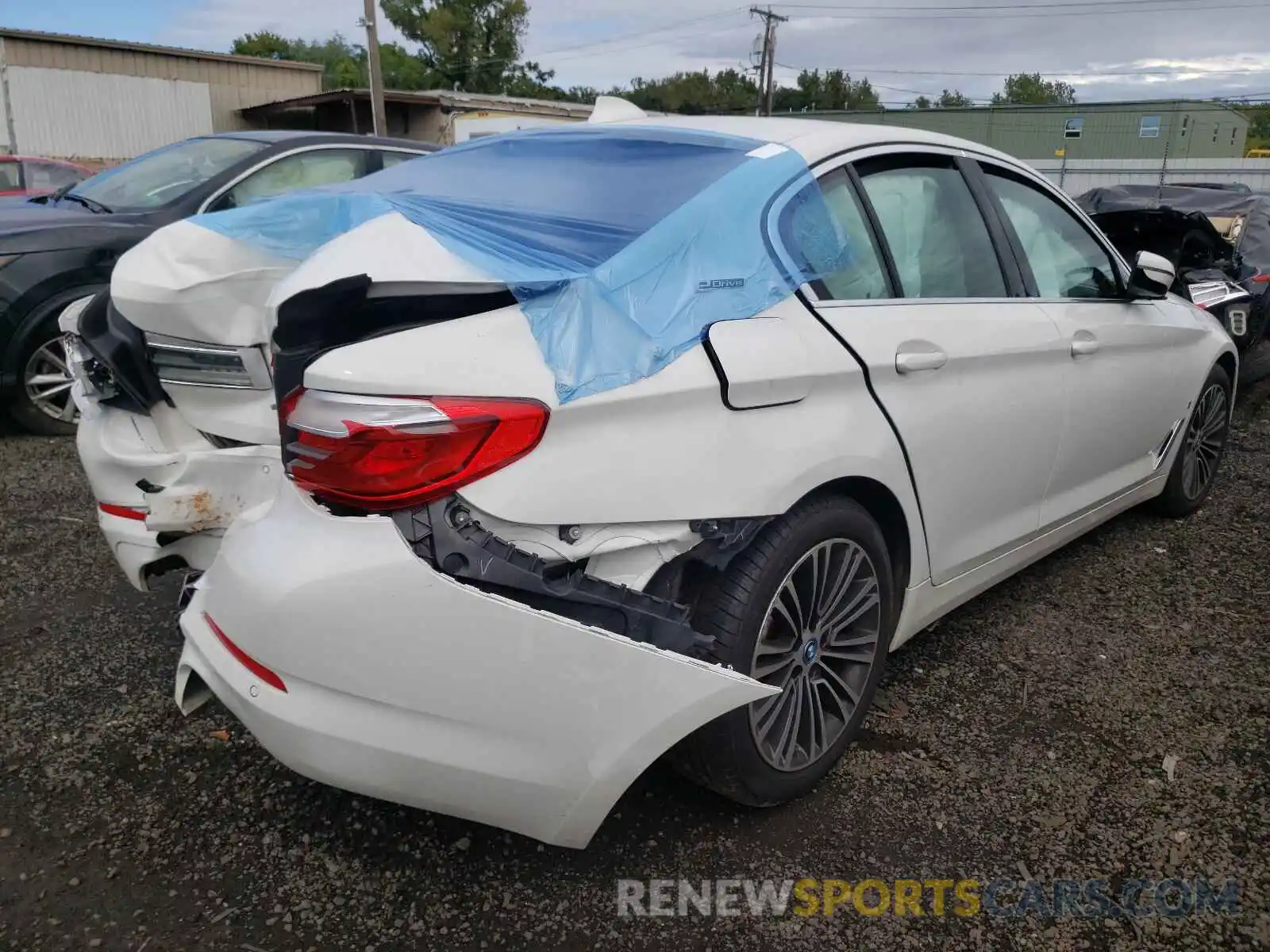 4 Photograph of a damaged car WBAJB1C59KB376907 BMW 5 SERIES 2019