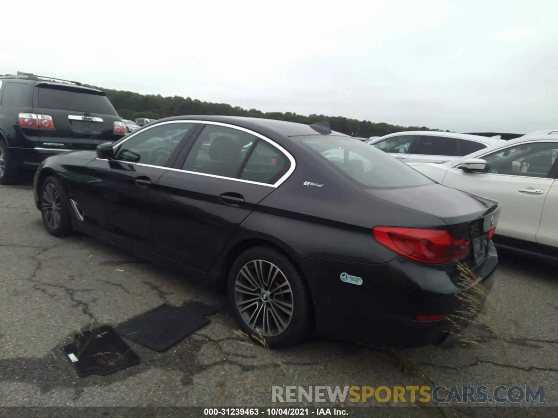 3 Photograph of a damaged car WBAJB1C5XKB375684 BMW 5 SERIES 2019