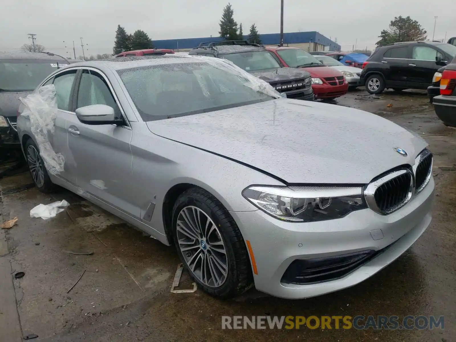 1 Photograph of a damaged car WBAJB1C5XKB375846 BMW 5 SERIES 2019