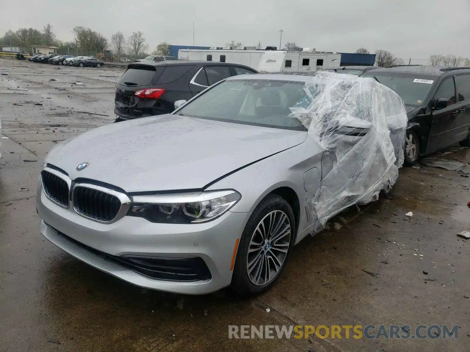 2 Photograph of a damaged car WBAJB1C5XKB375846 BMW 5 SERIES 2019