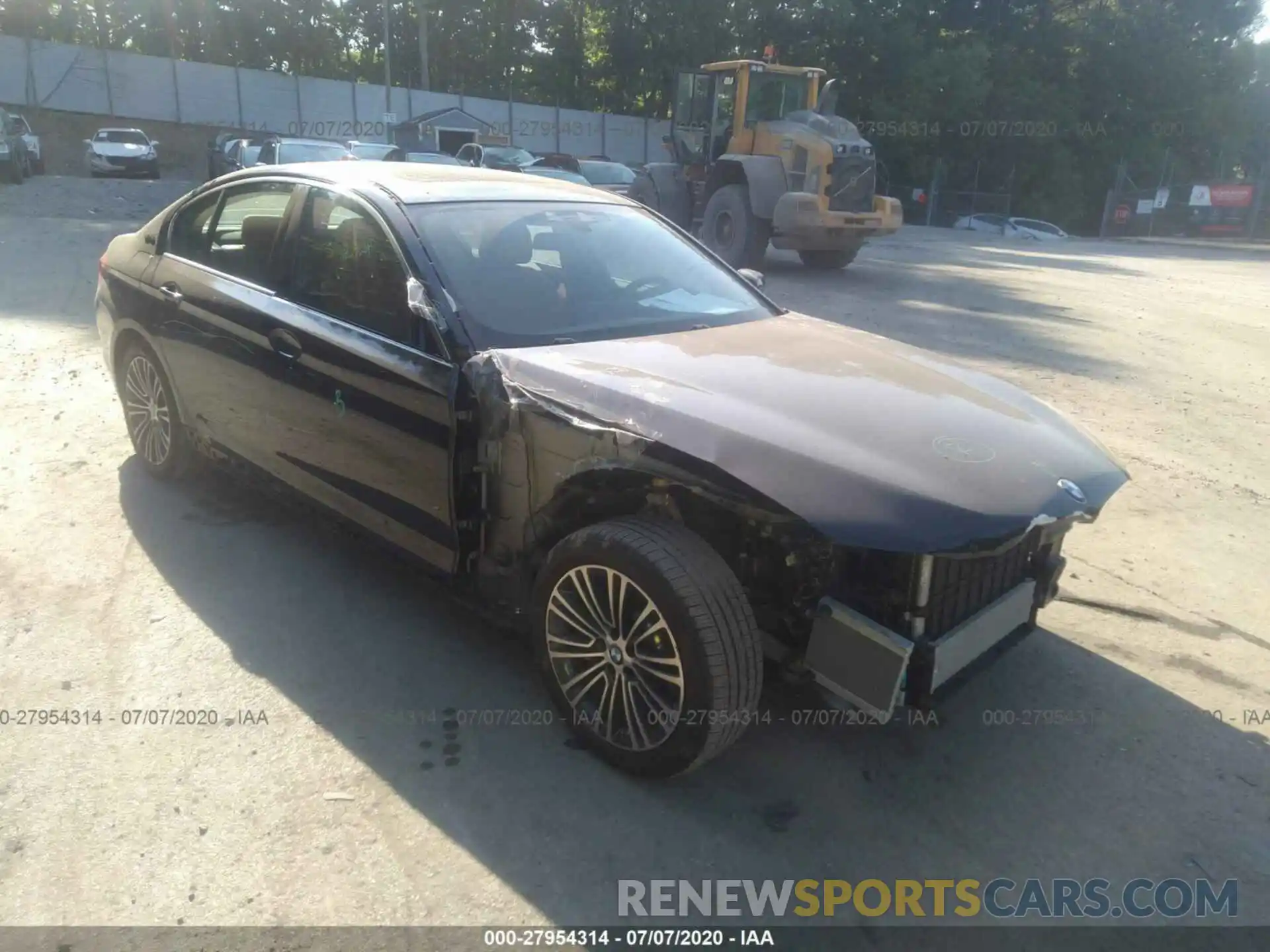1 Фотография поврежденного автомобиля WBAJB1C5XKB375961 BMW 5 SERIES 2019