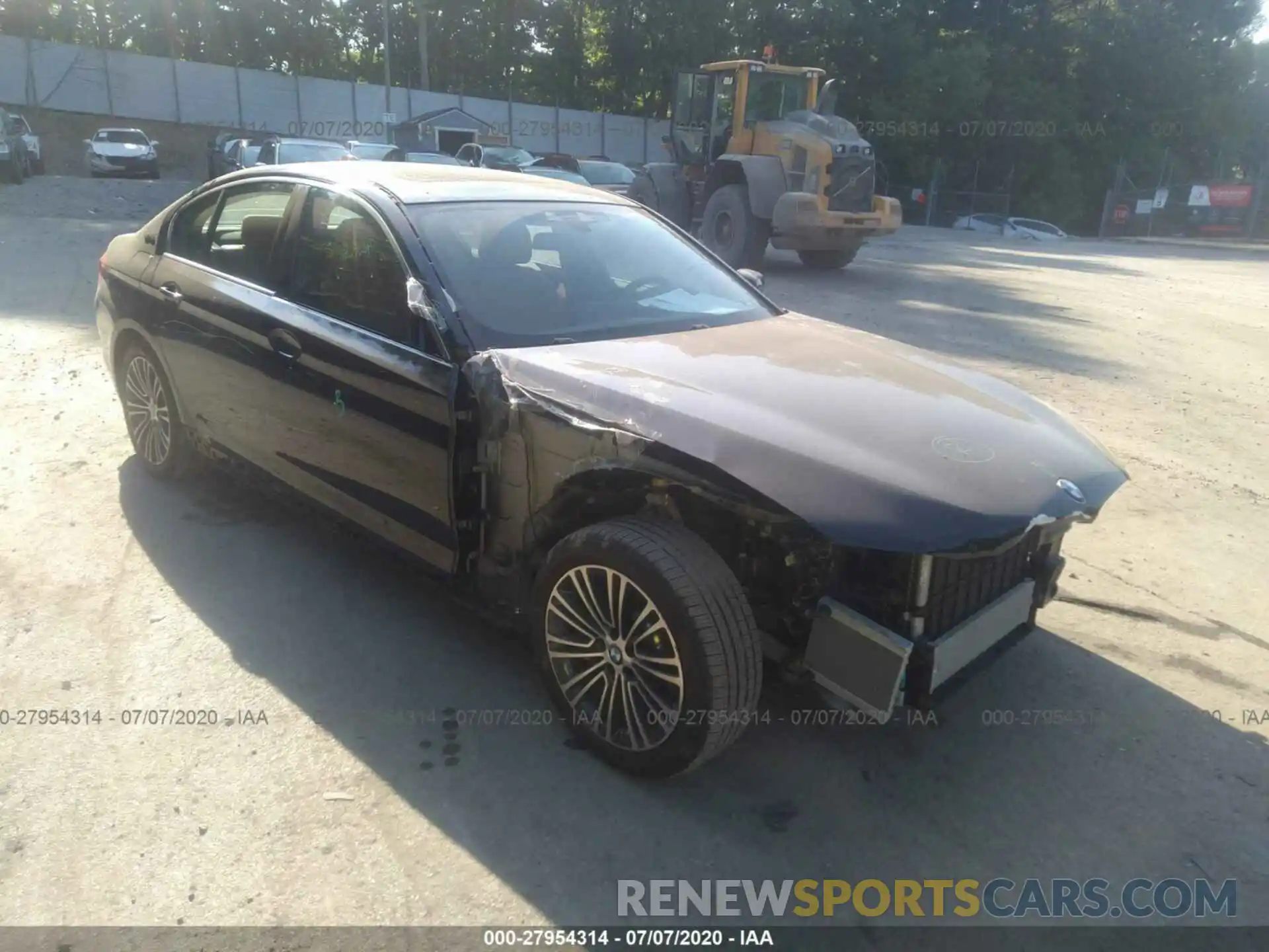 1 Photograph of a damaged car WBAJB1C5XKB375961 BMW 5 SERIES 2019