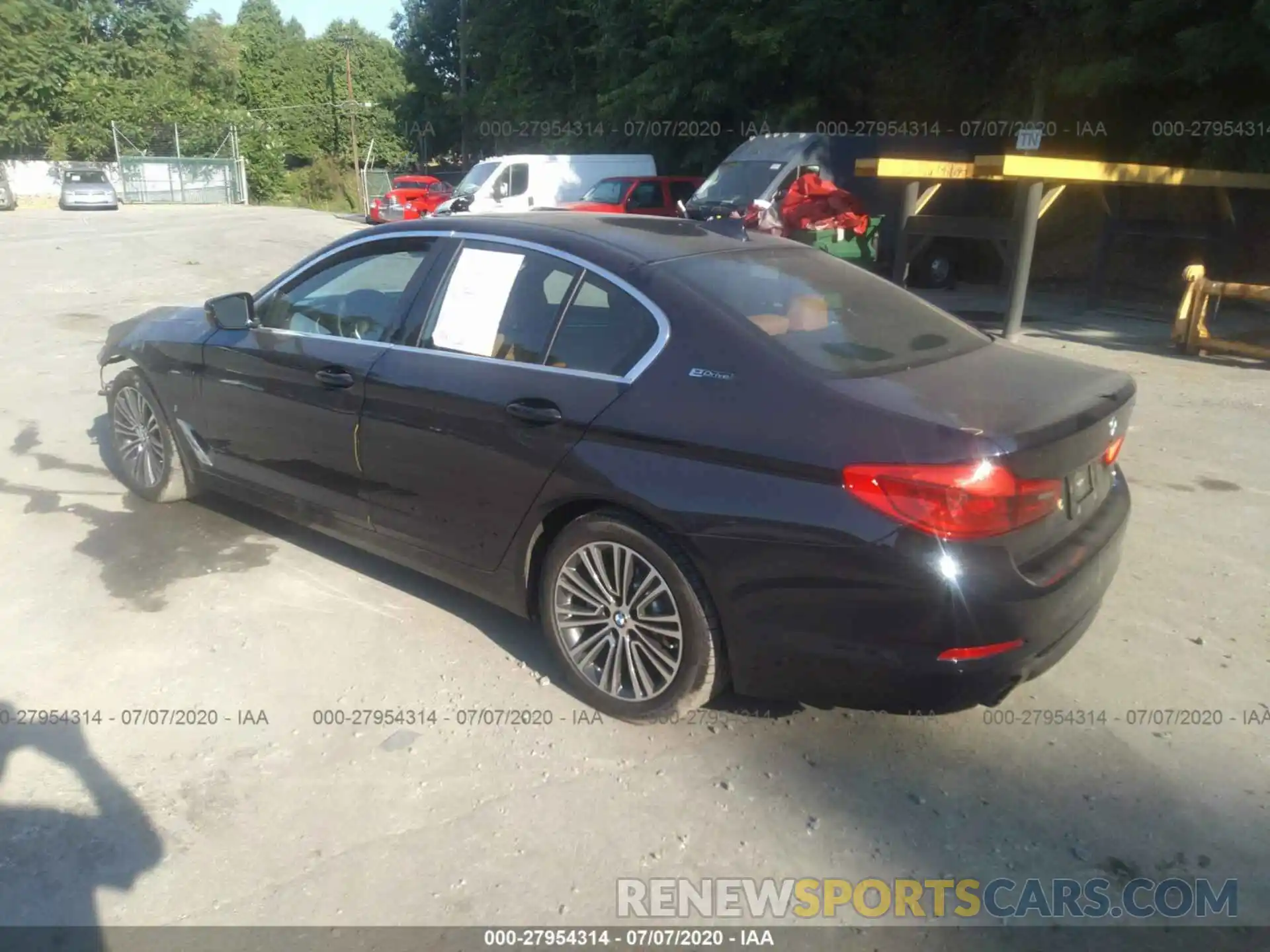 3 Photograph of a damaged car WBAJB1C5XKB375961 BMW 5 SERIES 2019