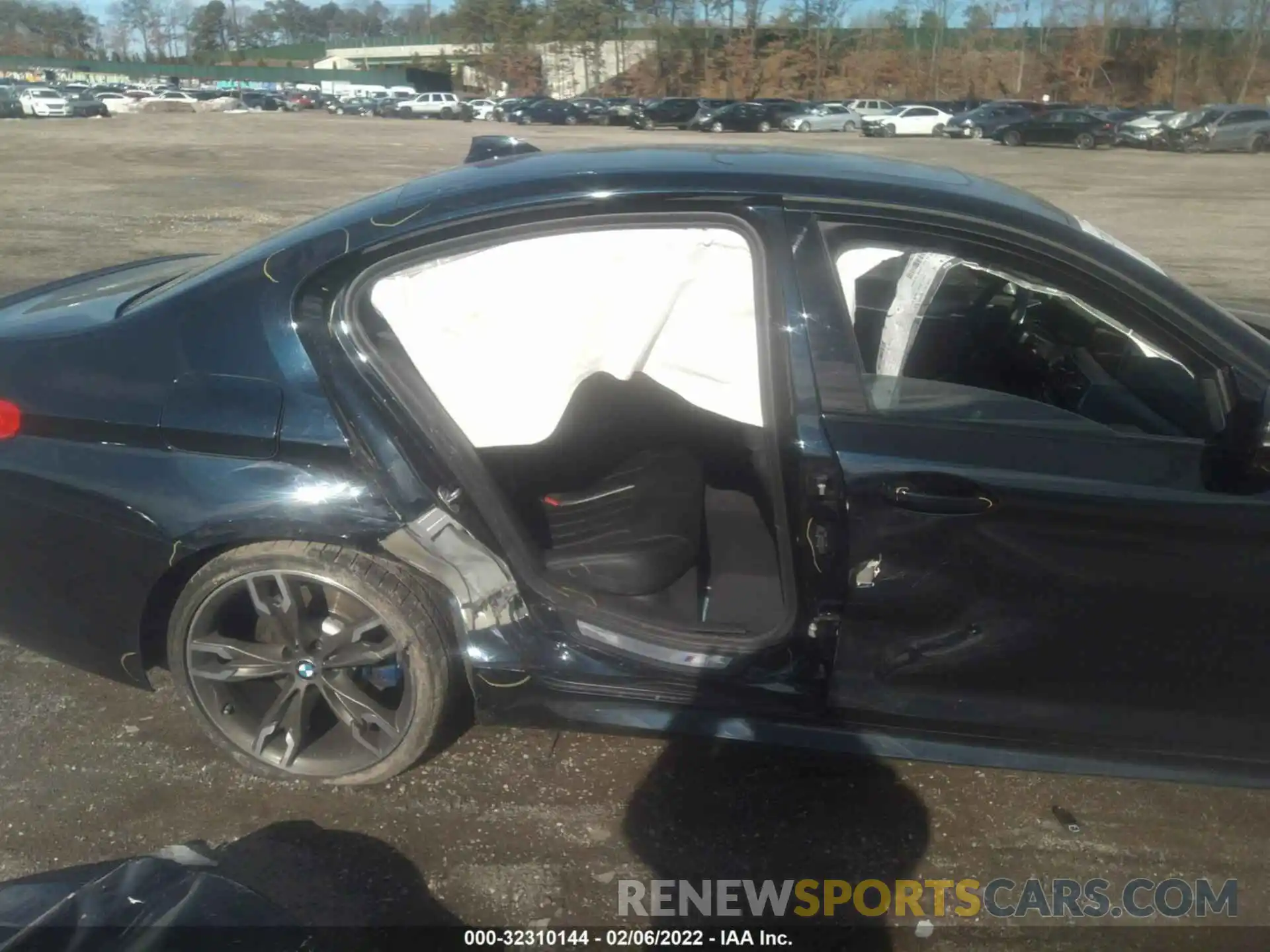 6 Photograph of a damaged car WBAJB9C54KB289379 BMW 5 SERIES 2019