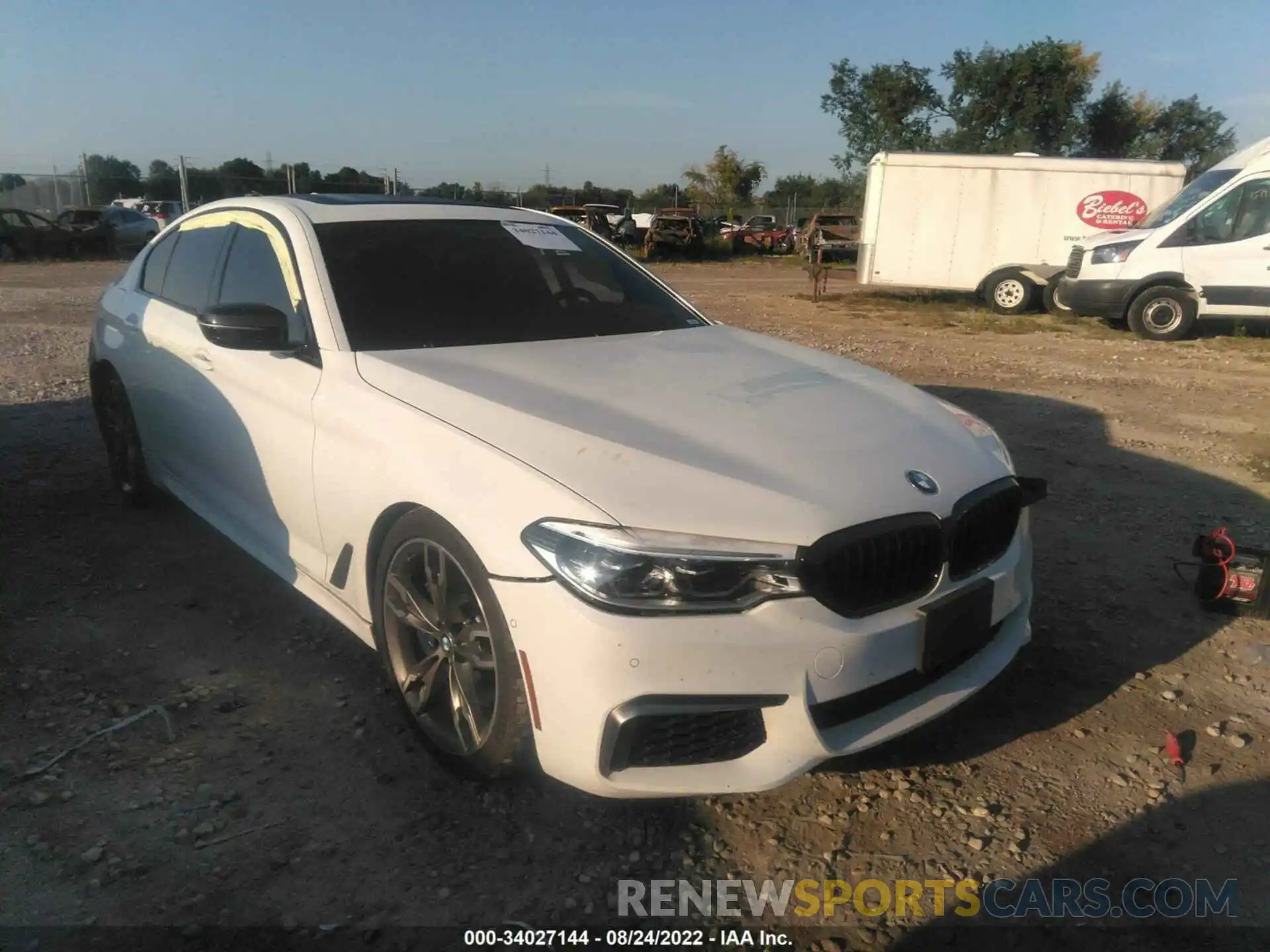 1 Фотография поврежденного автомобиля WBAJB9C55KB288693 BMW 5 SERIES 2019