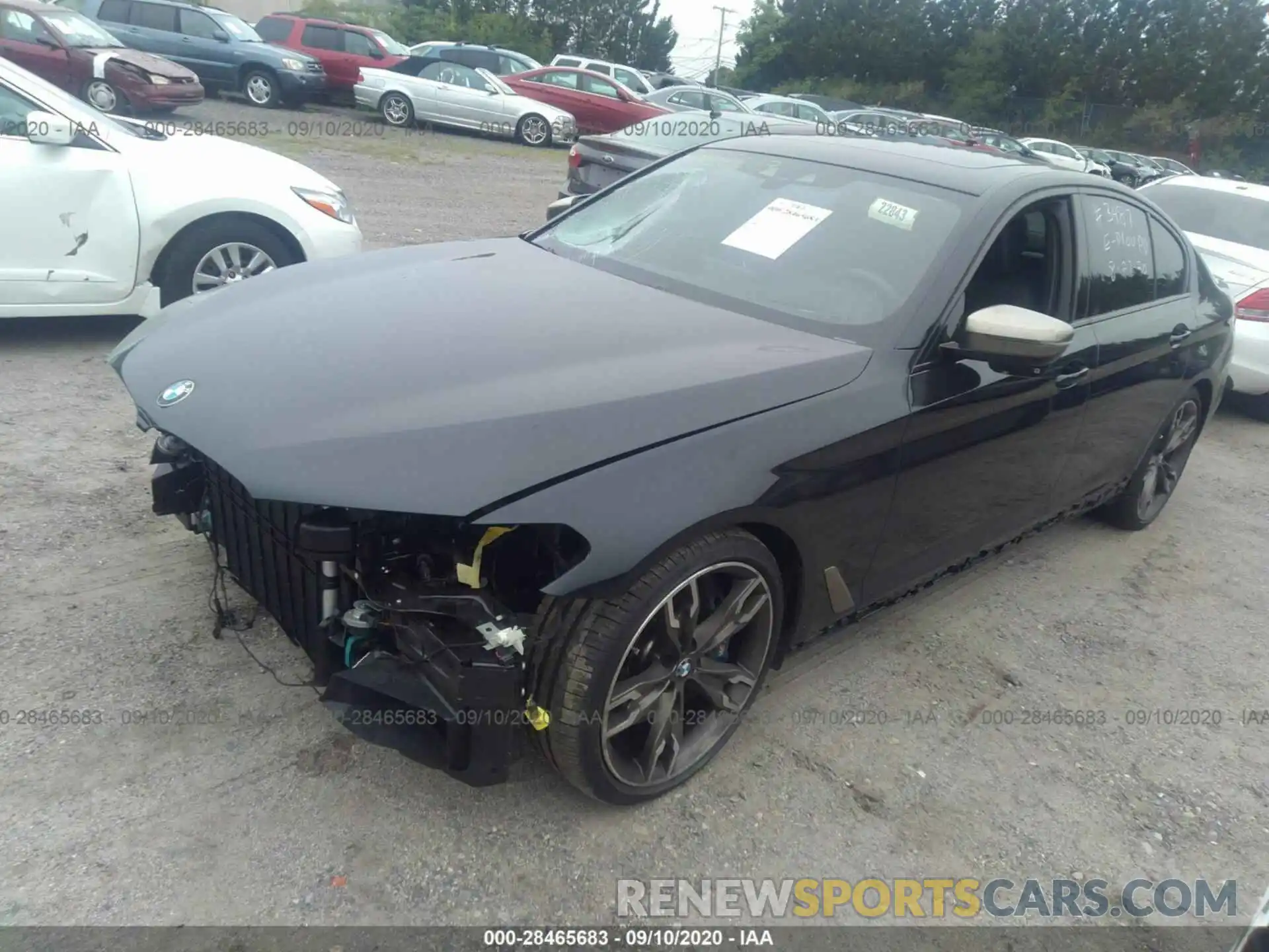 2 Фотография поврежденного автомобиля WBAJB9C57KB288419 BMW 5 SERIES 2019