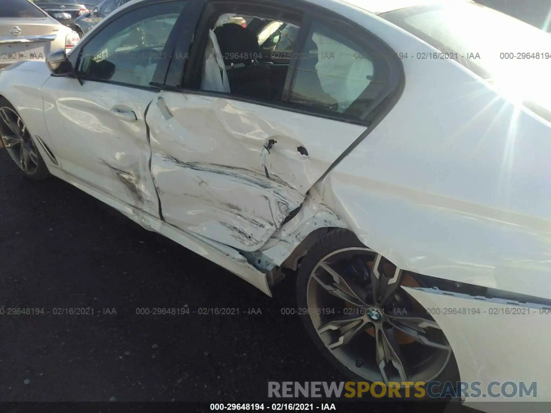 6 Фотография поврежденного автомобиля WBAJB9C5XKB288625 BMW 5 SERIES 2019