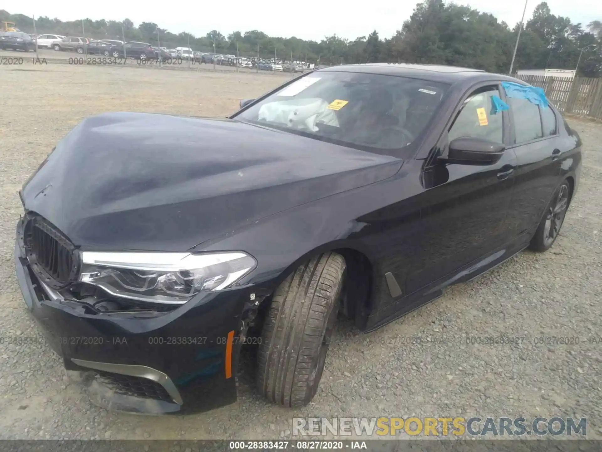 2 Фотография поврежденного автомобиля WBAJB9C5XKB464802 BMW 5 SERIES 2019
