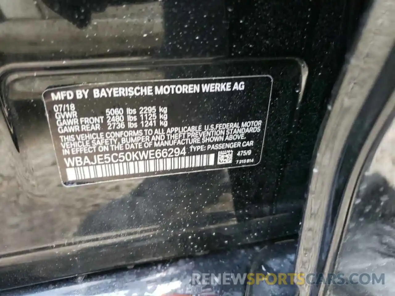 10 Photograph of a damaged car WBAJE5C50KWE66294 BMW 5 SERIES 2019