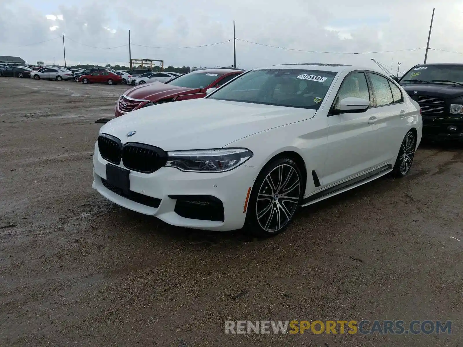 2 Photograph of a damaged car WBAJE5C50KWW14036 BMW 5 SERIES 2019