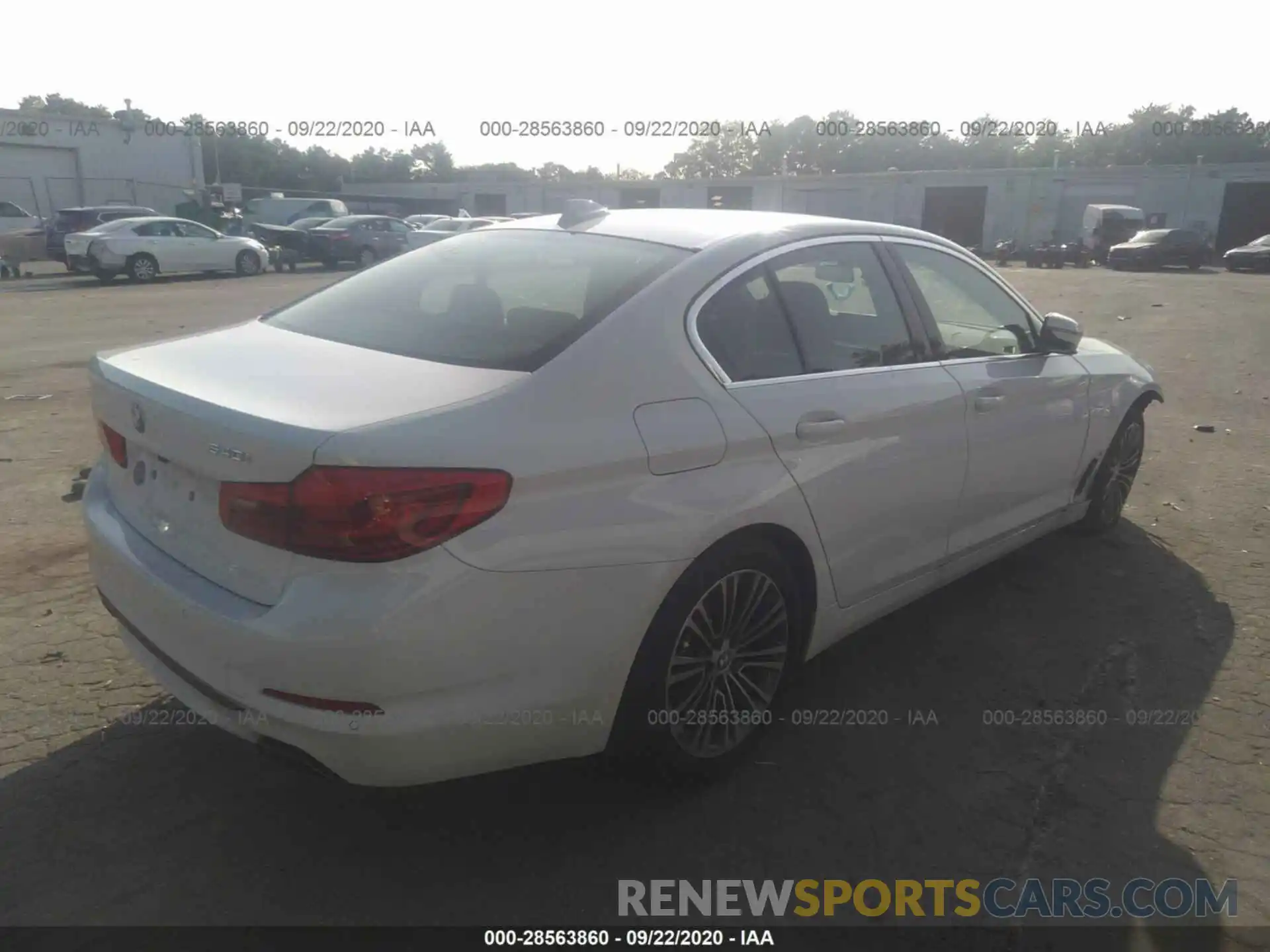 4 Photograph of a damaged car WBAJE5C50KWW15588 BMW 5 SERIES 2019