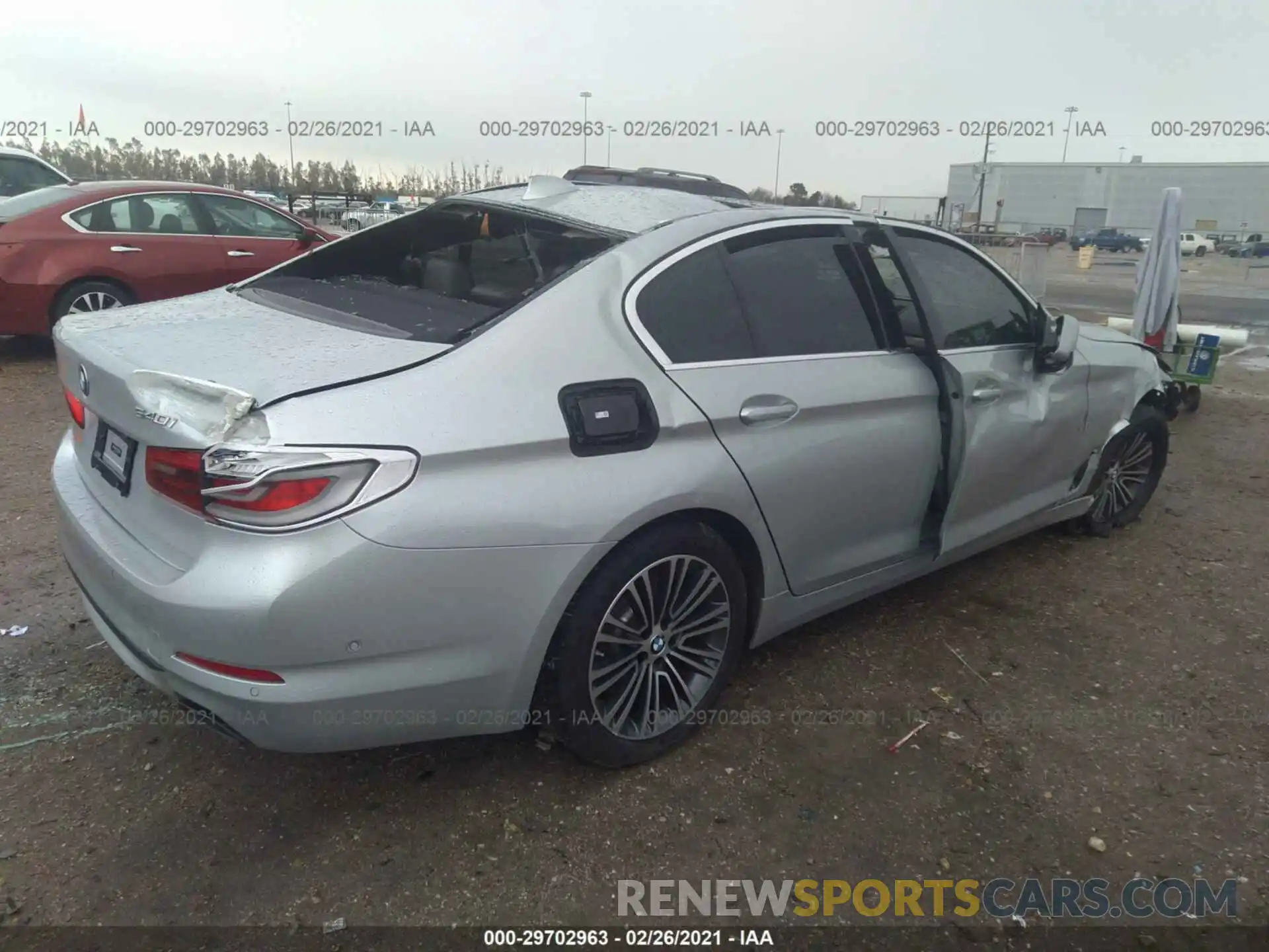 4 Photograph of a damaged car WBAJE5C50KWW22170 BMW 5 SERIES 2019