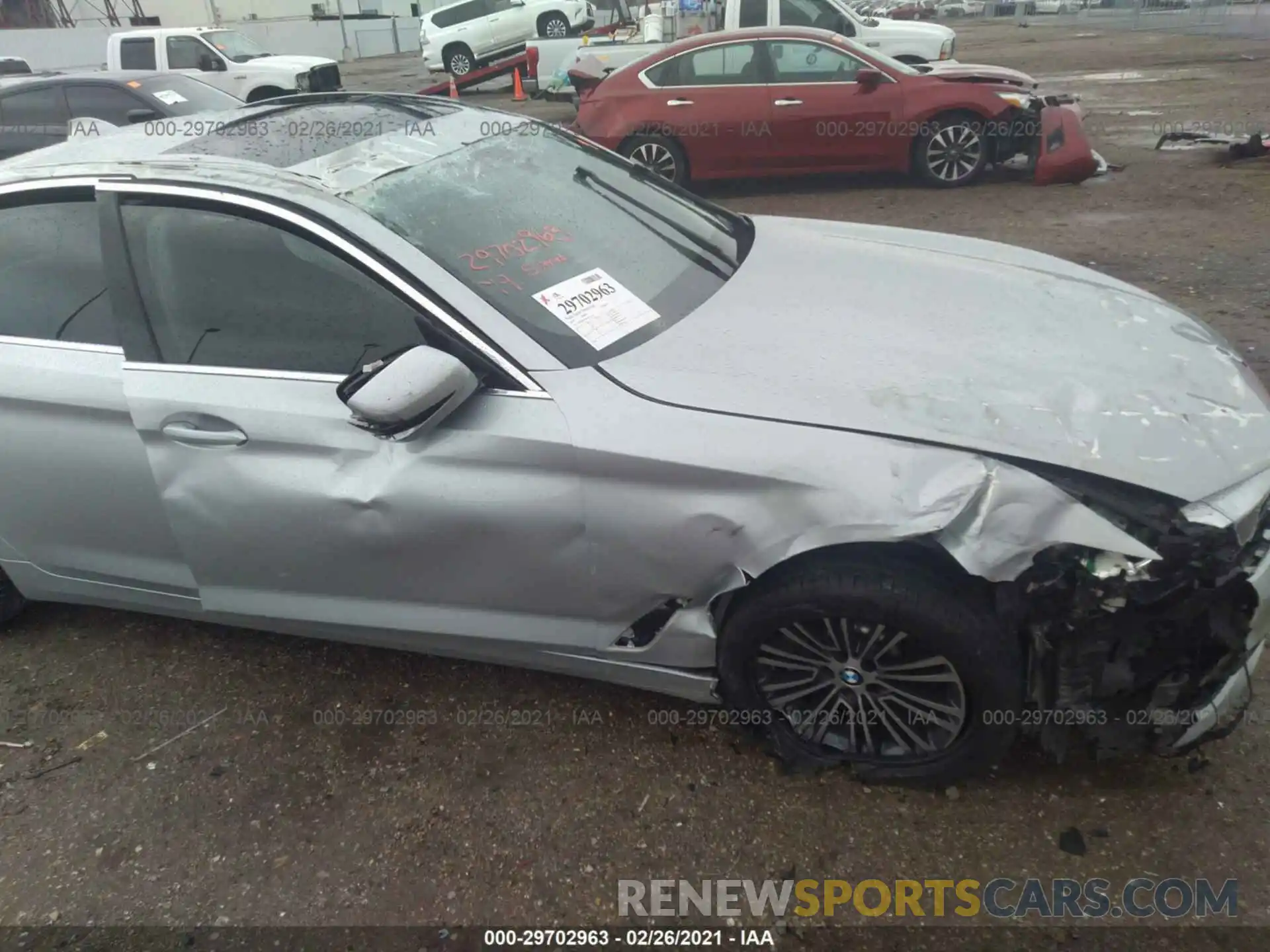 6 Photograph of a damaged car WBAJE5C50KWW22170 BMW 5 SERIES 2019