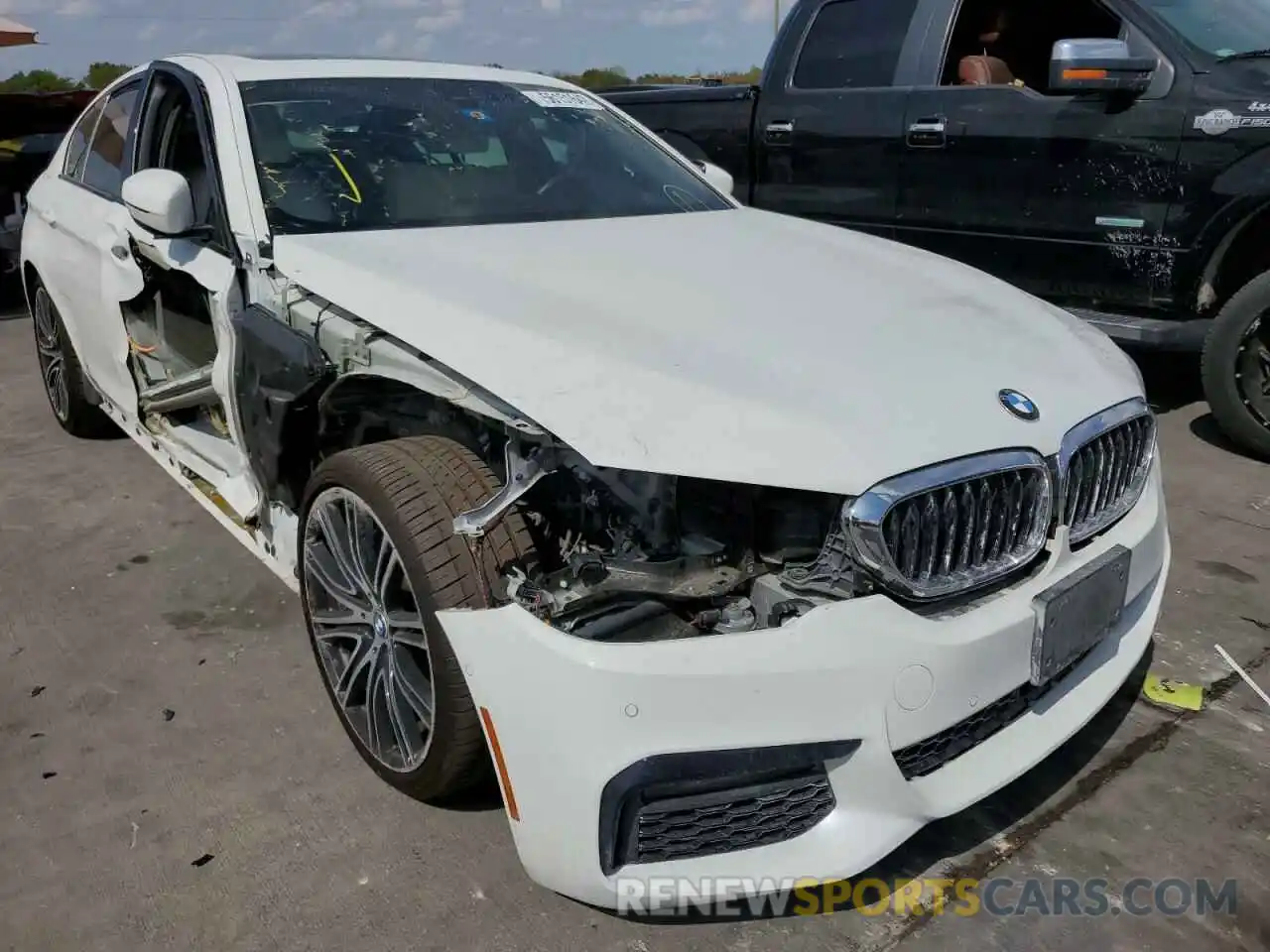 1 Photograph of a damaged car WBAJE5C51KWW26003 BMW 5 SERIES 2019