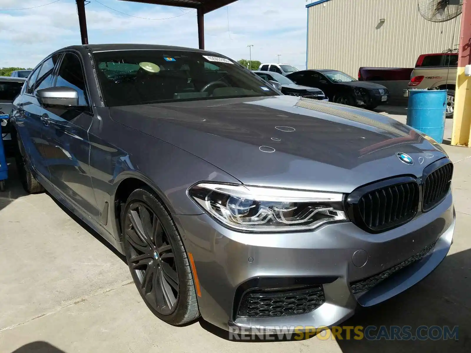 1 Photograph of a damaged car WBAJE5C51KWW35834 BMW 5 SERIES 2019