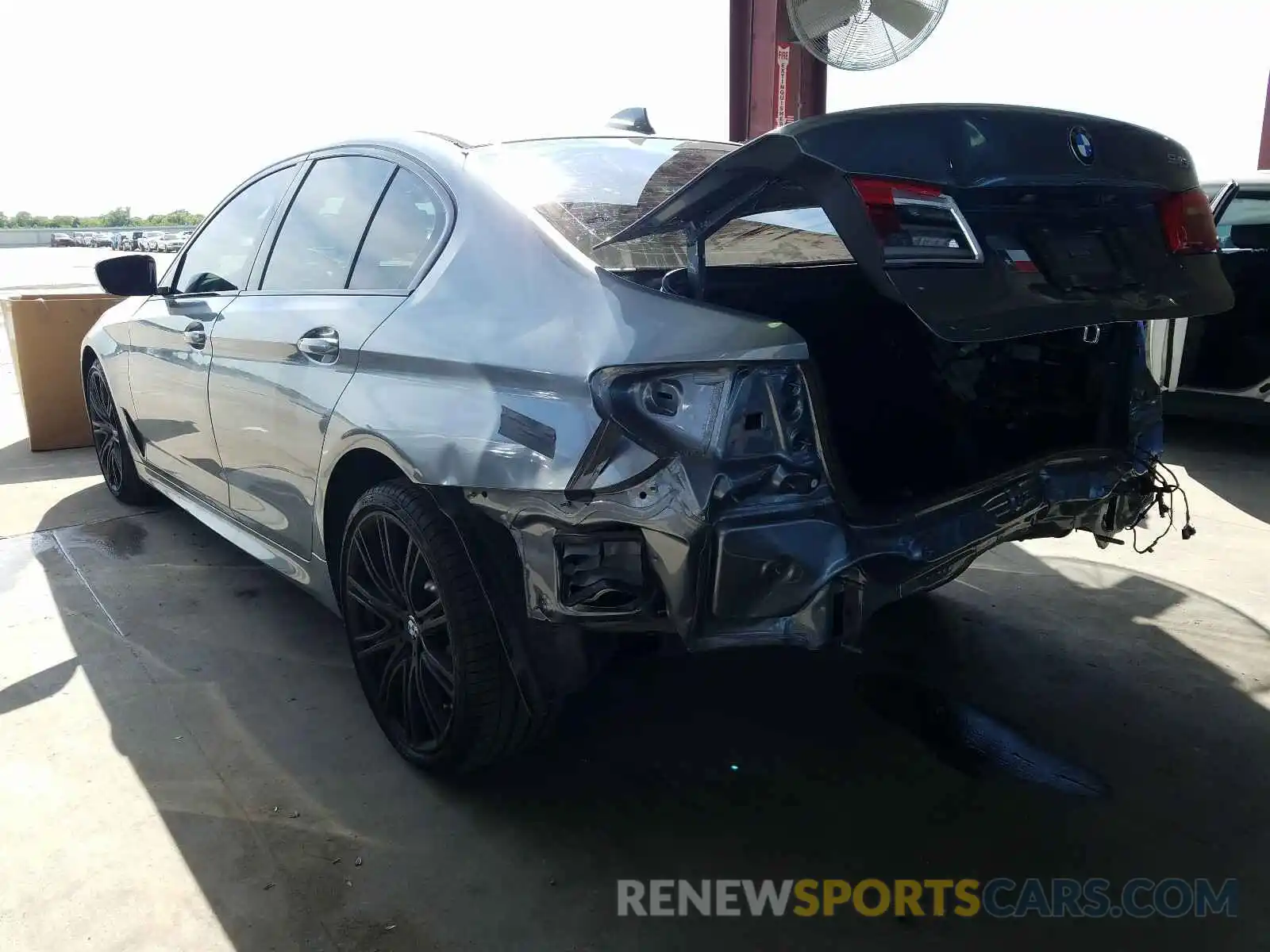 3 Photograph of a damaged car WBAJE5C51KWW35834 BMW 5 SERIES 2019