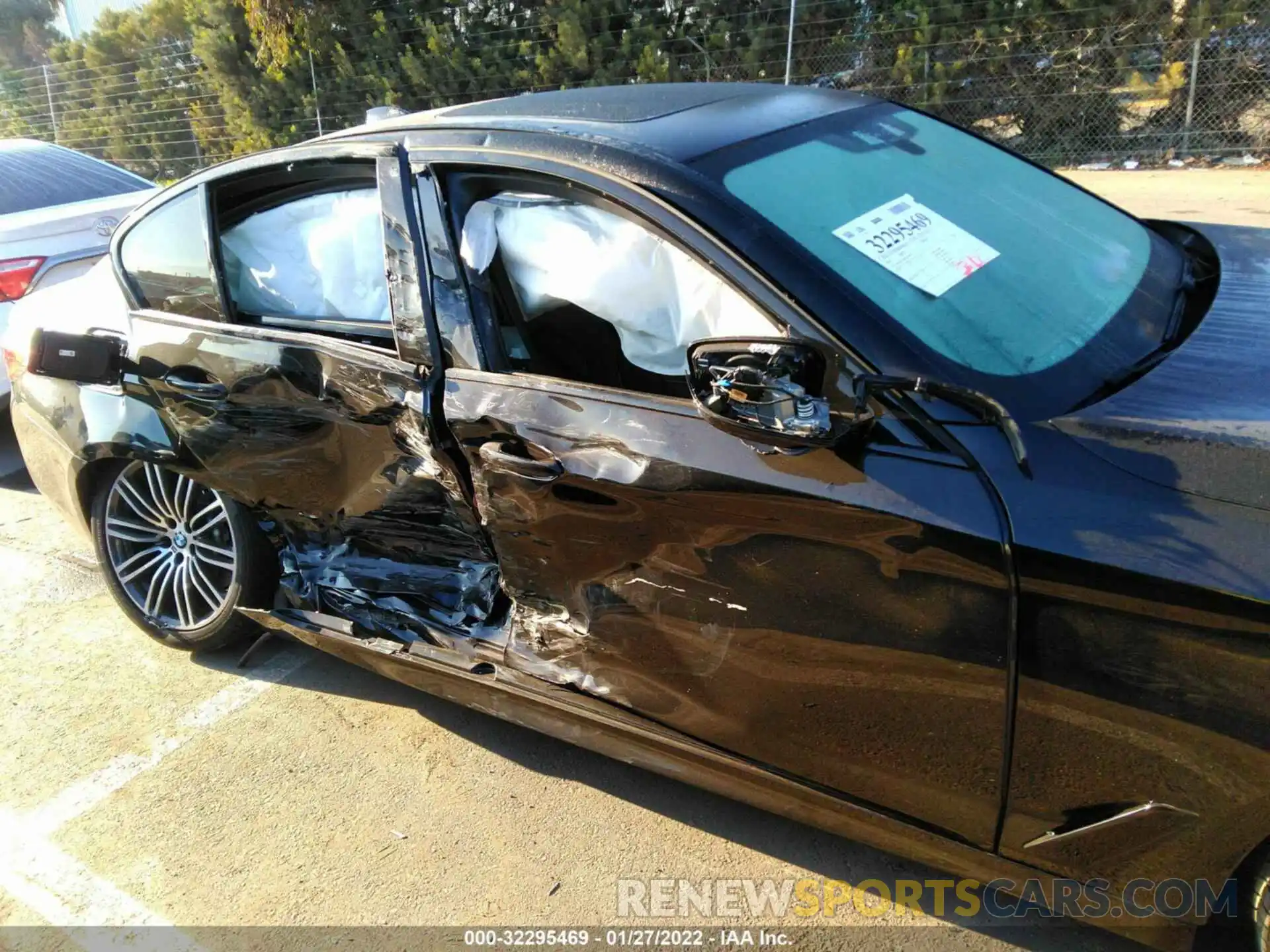 6 Photograph of a damaged car WBAJE5C52KG919774 BMW 5 SERIES 2019