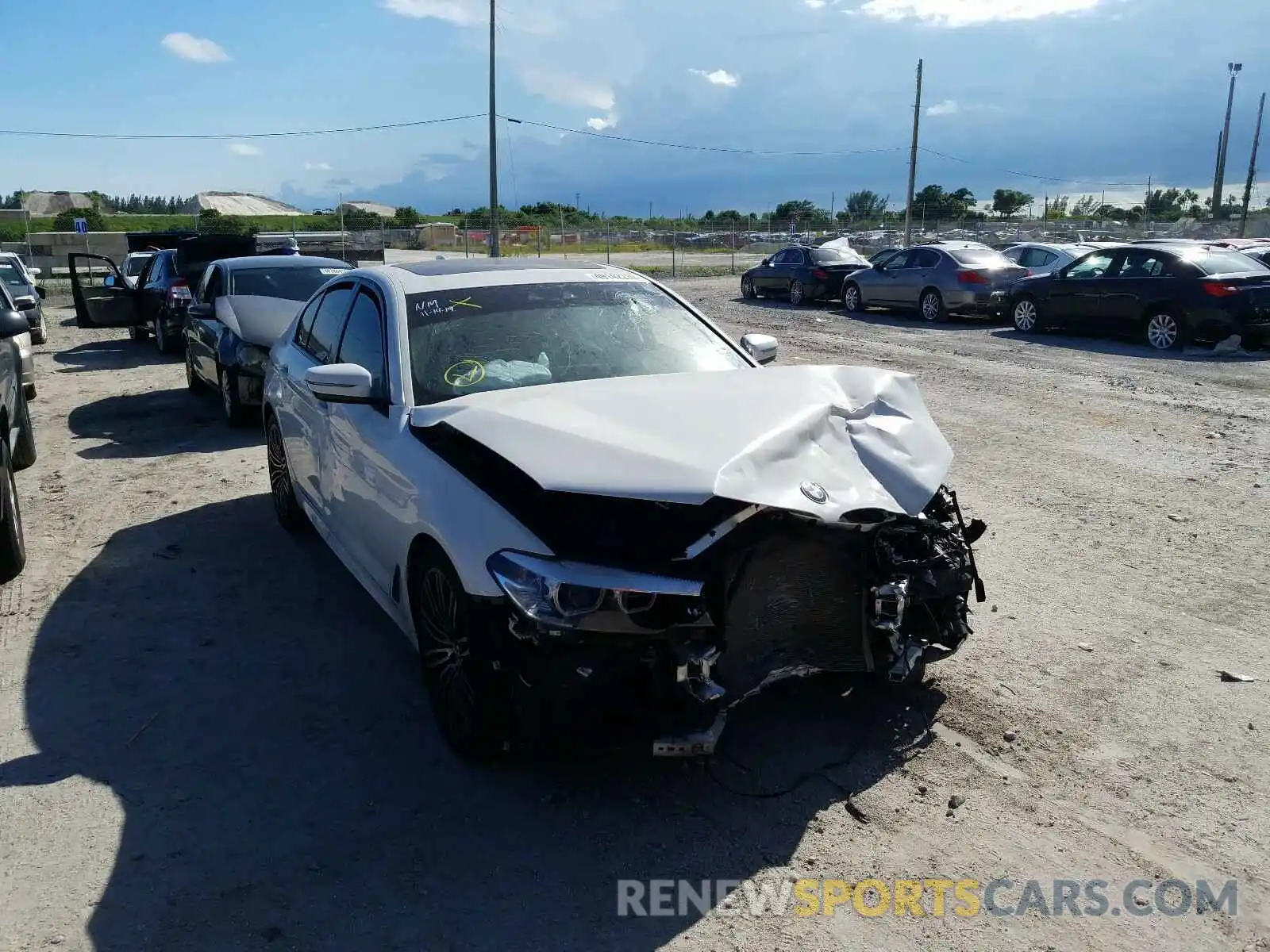 1 Photograph of a damaged car WBAJE5C52KWE66376 BMW 5 SERIES 2019