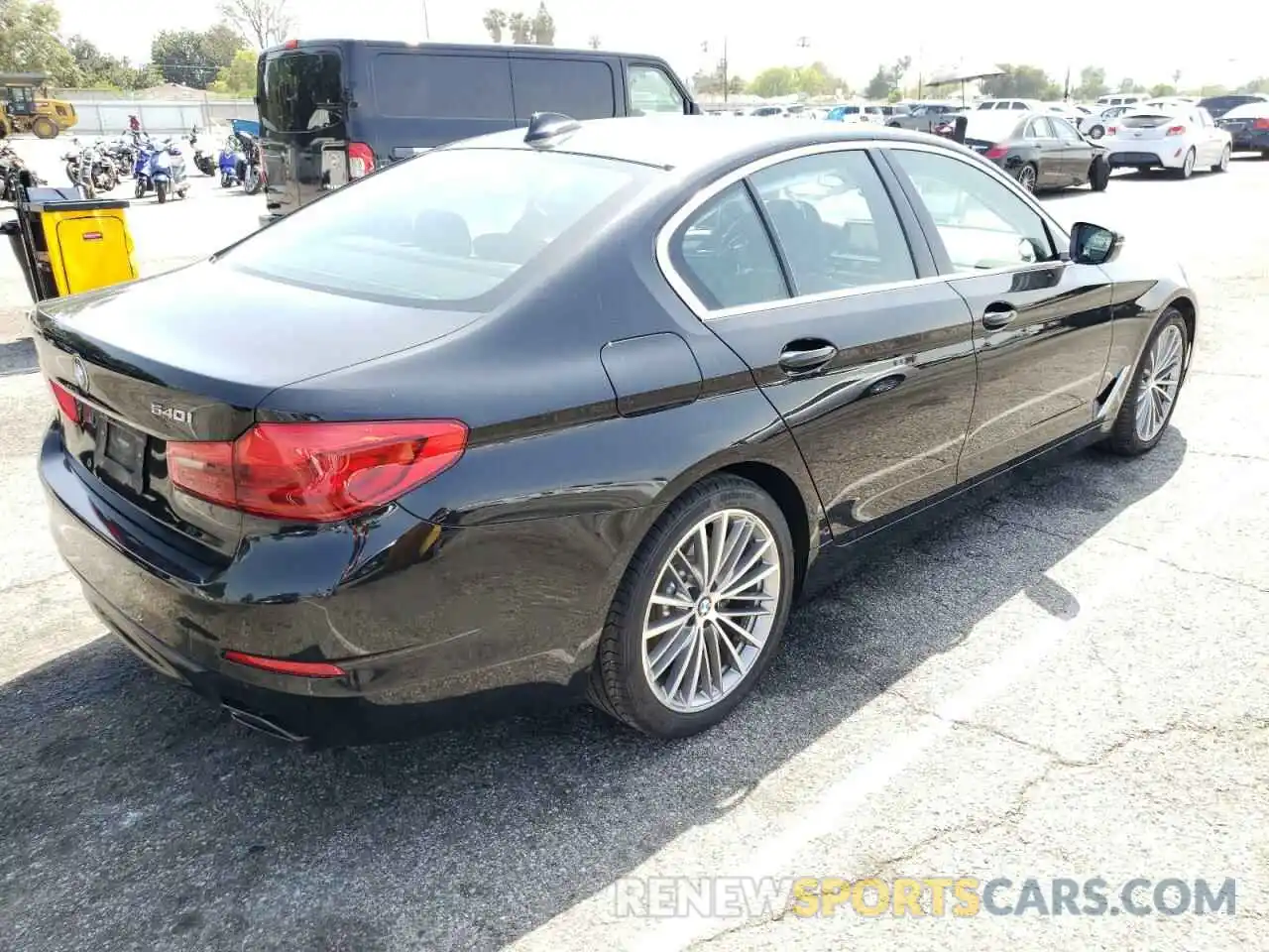 4 Photograph of a damaged car WBAJE5C52KWW10621 BMW 5 SERIES 2019