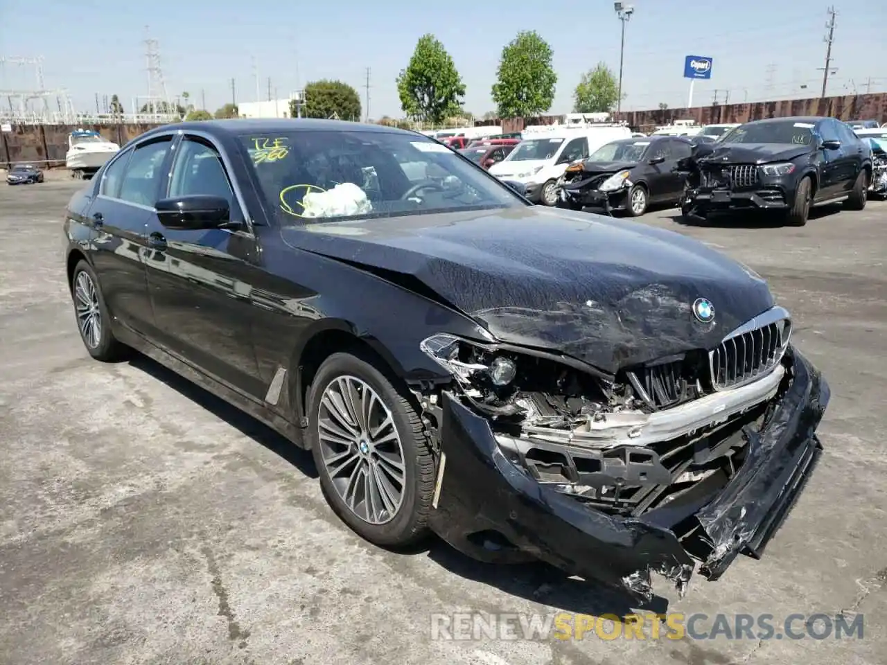 1 Photograph of a damaged car WBAJE5C52KWW47099 BMW 5 SERIES 2019