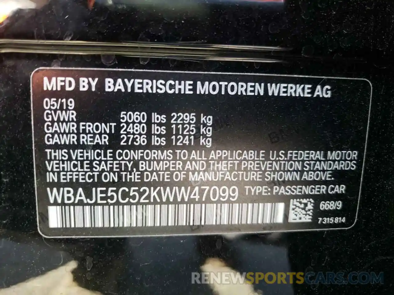 10 Photograph of a damaged car WBAJE5C52KWW47099 BMW 5 SERIES 2019