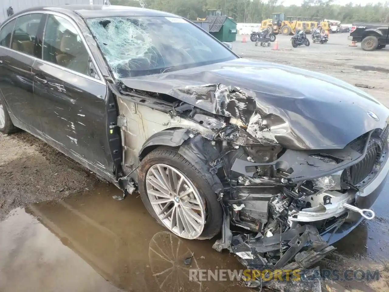 9 Photograph of a damaged car WBAJE5C53KG919606 BMW 5 SERIES 2019