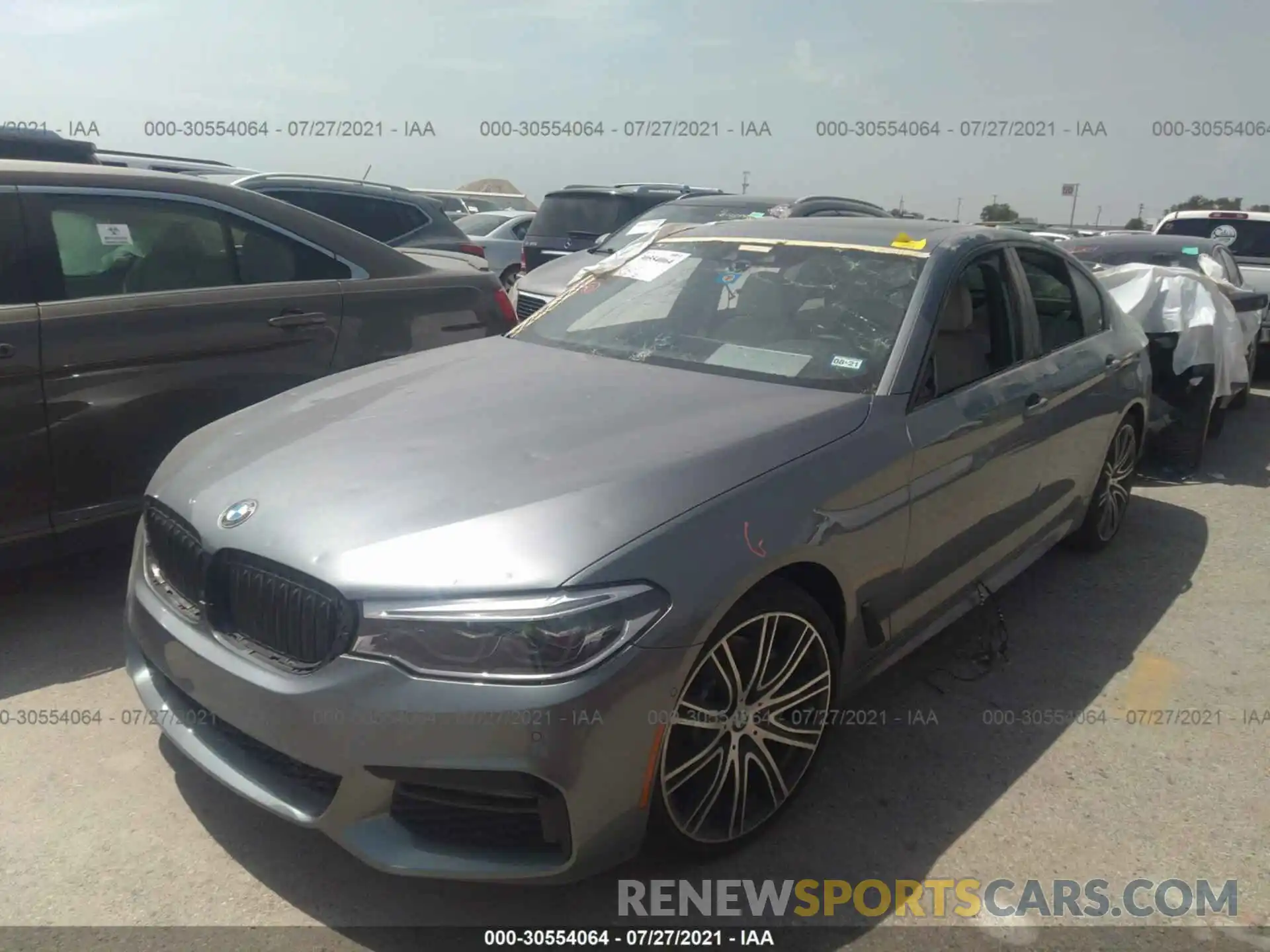 2 Photograph of a damaged car WBAJE5C53KWE66368 BMW 5 SERIES 2019