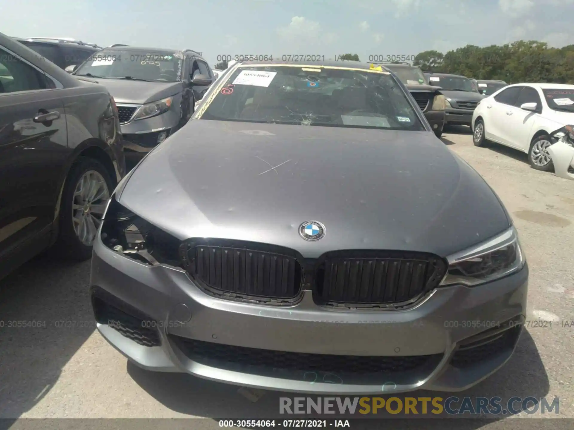 6 Photograph of a damaged car WBAJE5C53KWE66368 BMW 5 SERIES 2019