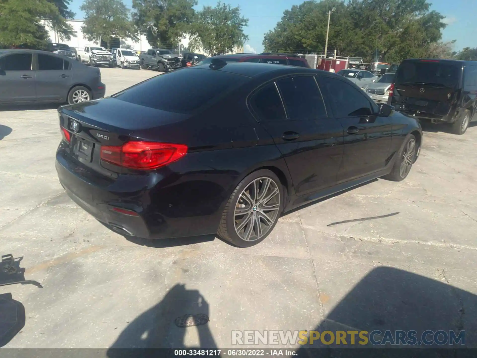 4 Photograph of a damaged car WBAJE5C54KWE66251 BMW 5 SERIES 2019