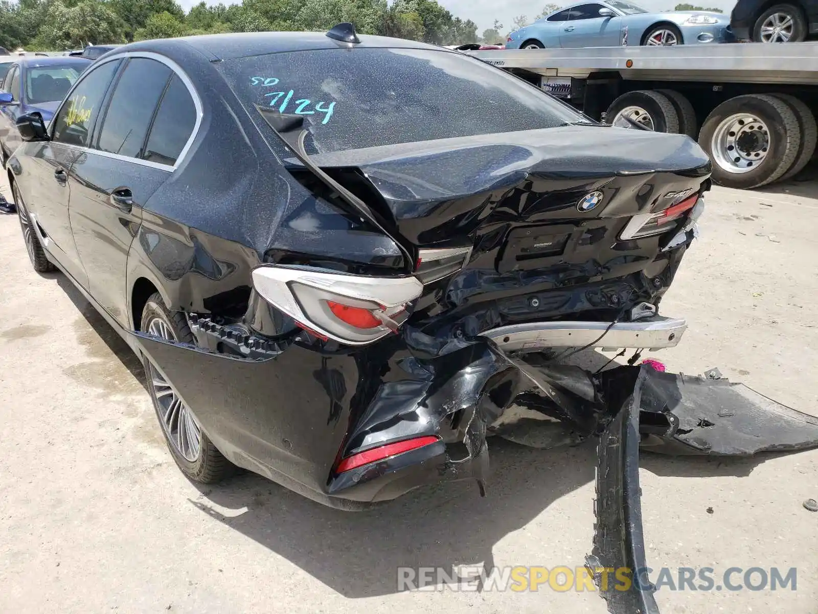 9 Photograph of a damaged car WBAJE5C54KWE66301 BMW 5 SERIES 2019