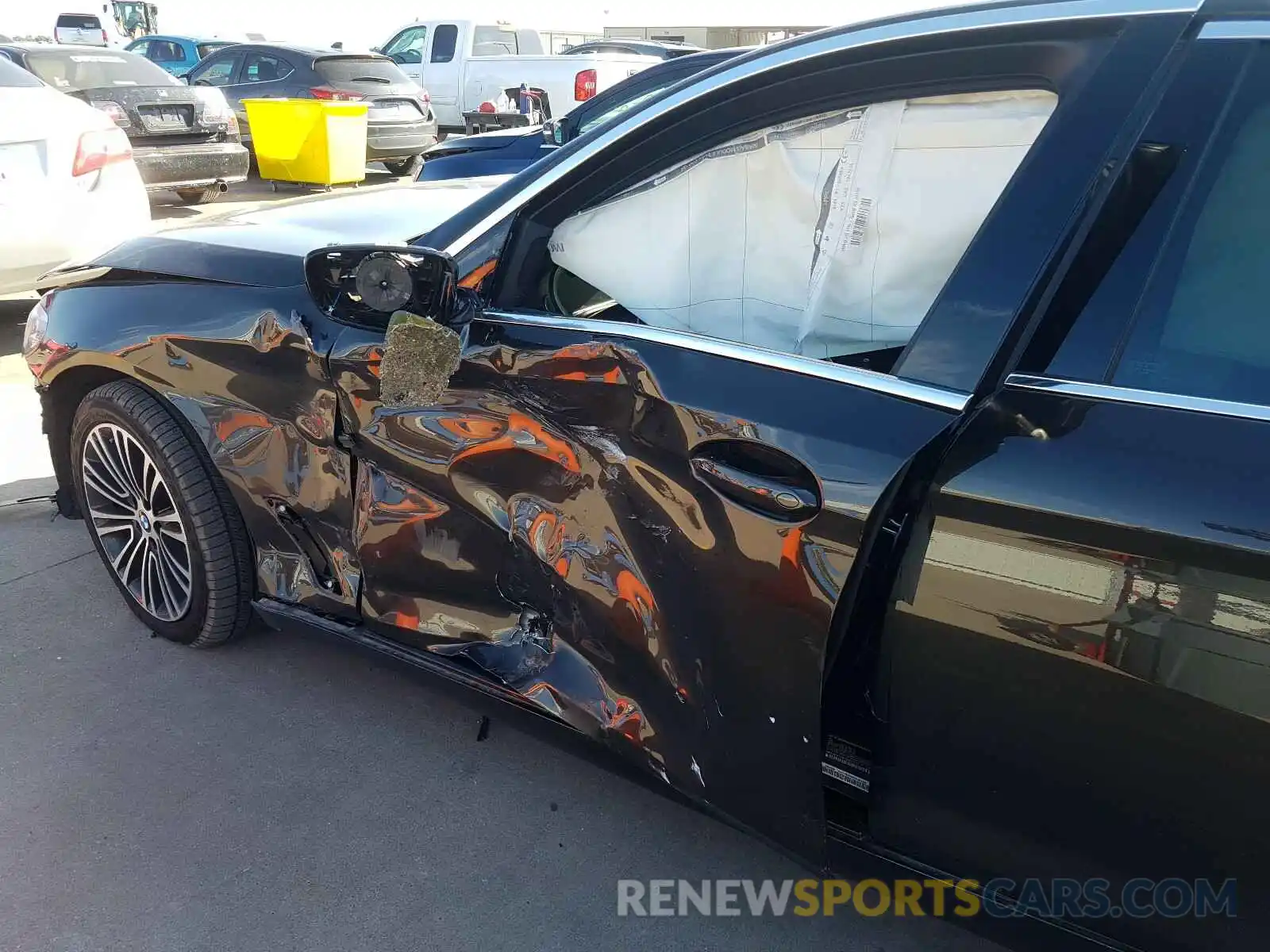 9 Photograph of a damaged car WBAJE5C54KWW07574 BMW 5 SERIES 2019