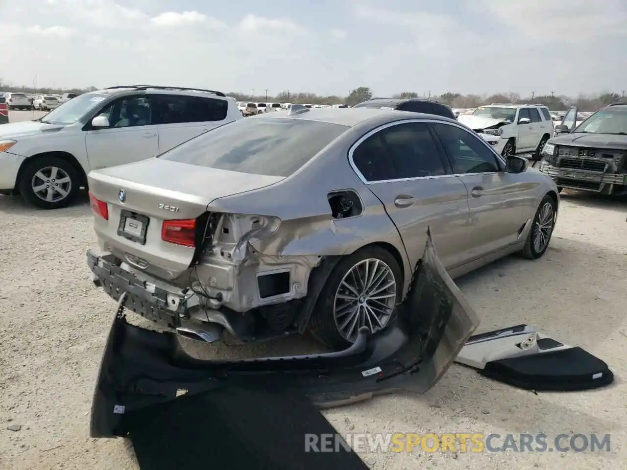 4 Photograph of a damaged car WBAJE5C55KWE66534 BMW 5 SERIES 2019