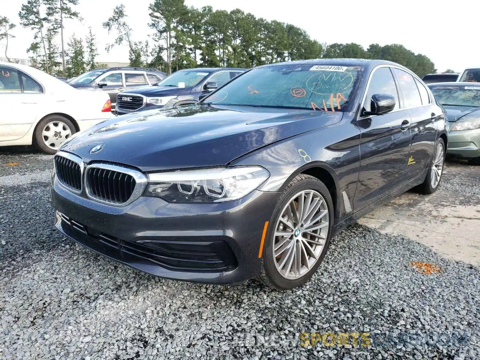 2 Photograph of a damaged car WBAJE5C55KWW12590 BMW 5 SERIES 2019