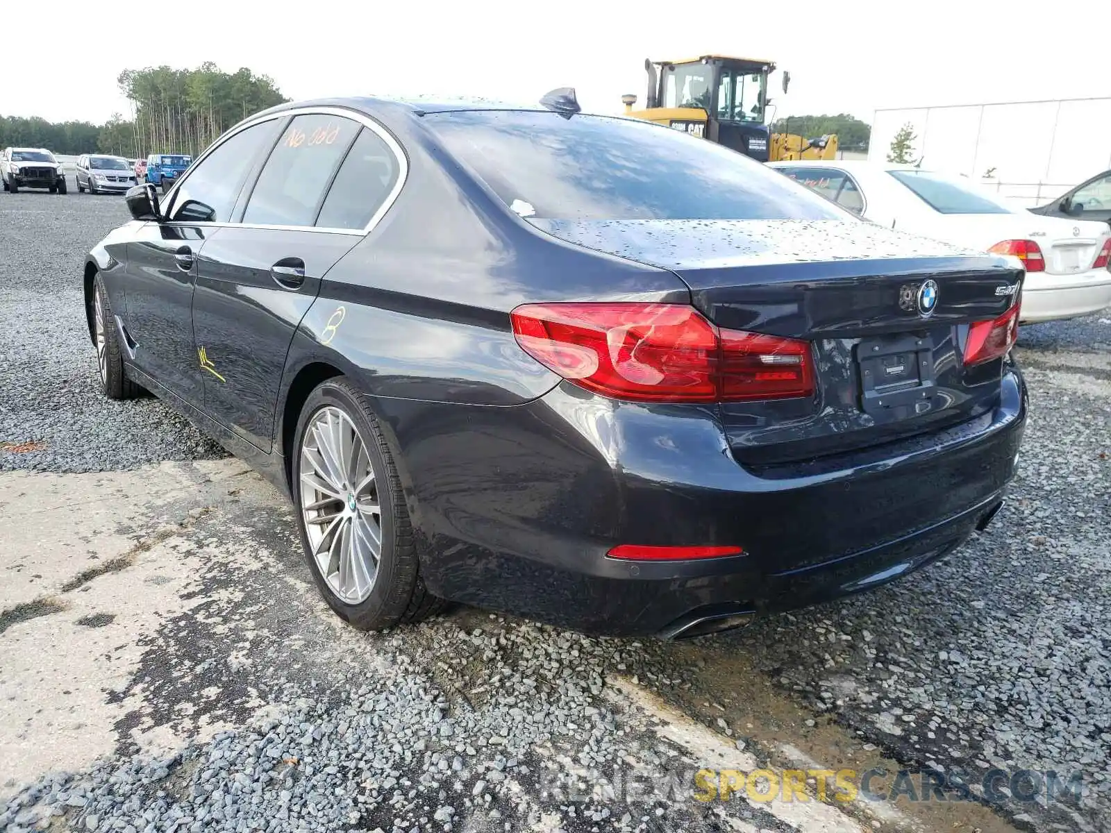 3 Фотография поврежденного автомобиля WBAJE5C55KWW12590 BMW 5 SERIES 2019