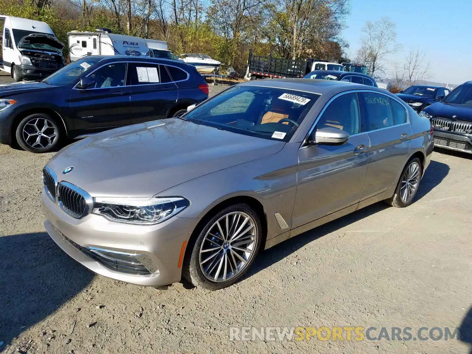 2 Фотография поврежденного автомобиля WBAJE5C56KWW22528 BMW 5 SERIES 2019