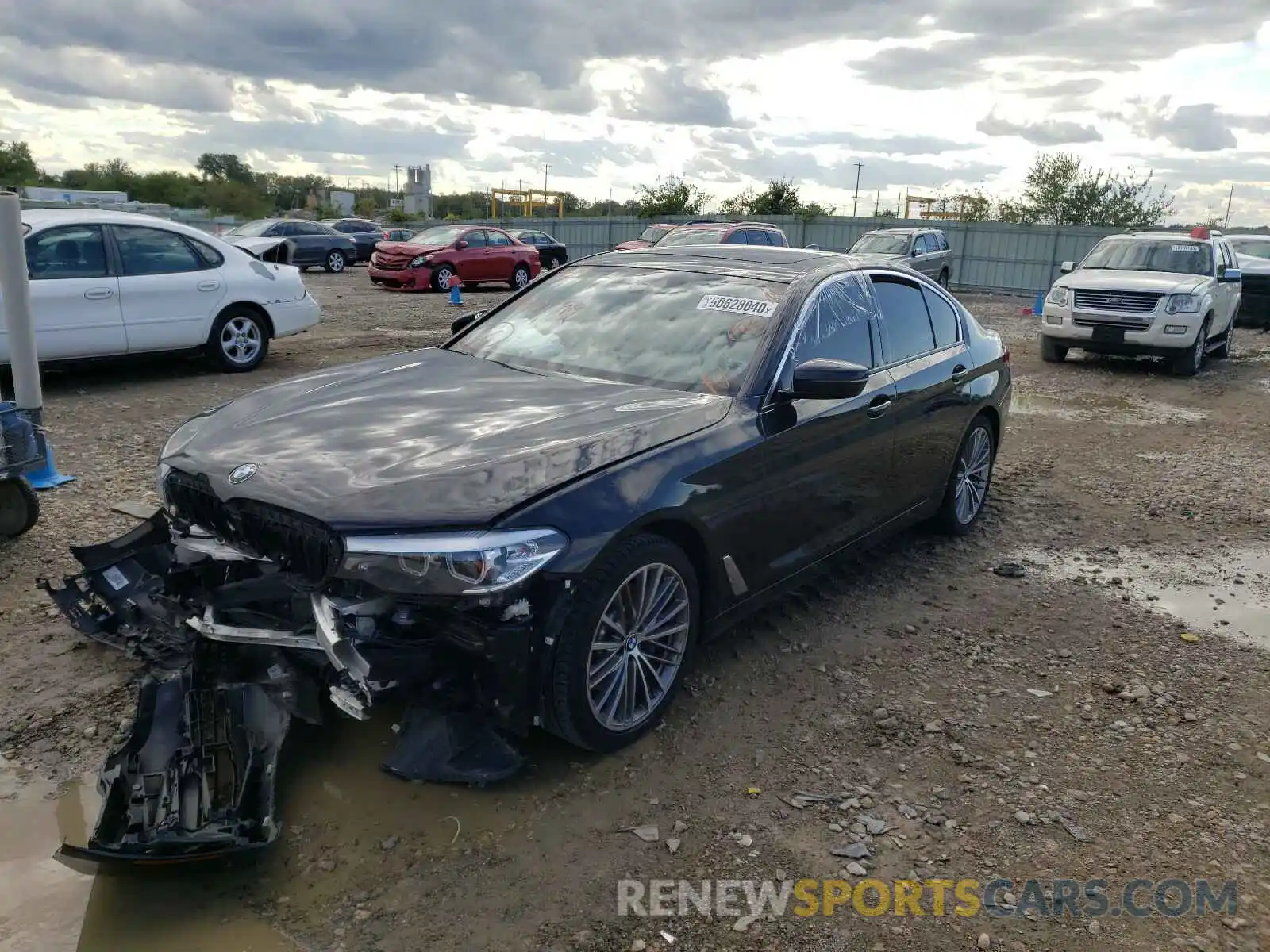 2 Photograph of a damaged car WBAJE5C56KWW40799 BMW 5 SERIES 2019